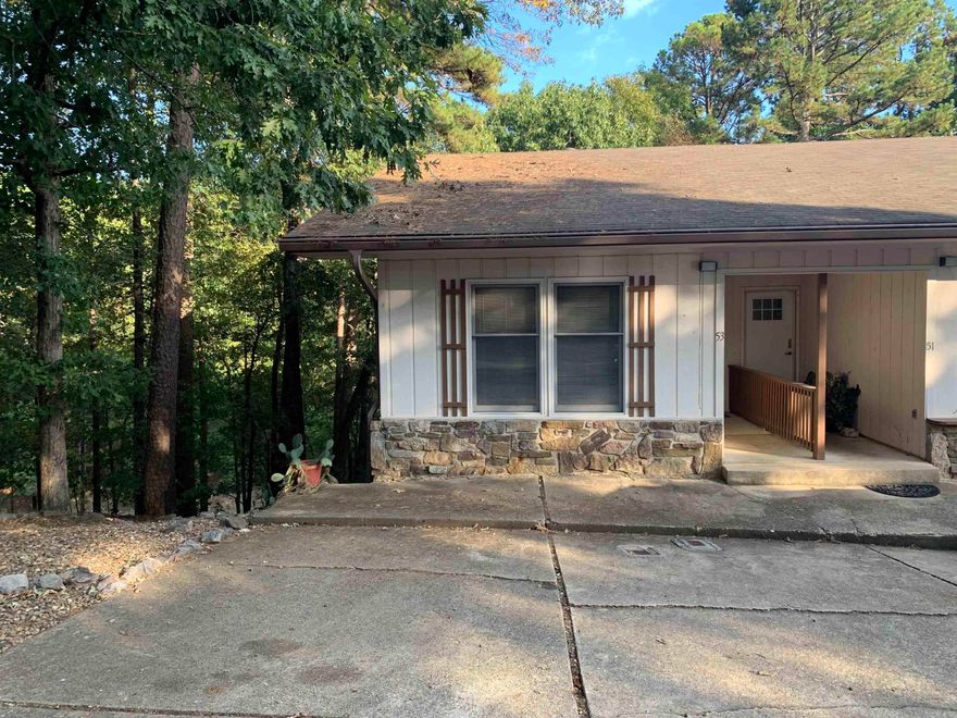 Updated townhome, End unit. 3b 2b, 1,402 sq ft.  This two level home is move in ready! One bedroom and bath on the main level. Living room looks out onto deck and wooded backyard. Lower level has 2 bedrooms, Full bathroom and Laundry. There is also a bonus room on the lower level, could be used for storage or hobby room. There is also a lower deck off 2nd bedroom. Furnishing are Negotiable. Selling as-is, seller has never occupied the property. Property is currently on the vacation rental program. New property owners subject to a One-Time buy in fee of $2,000 to the HSV POA at closing.