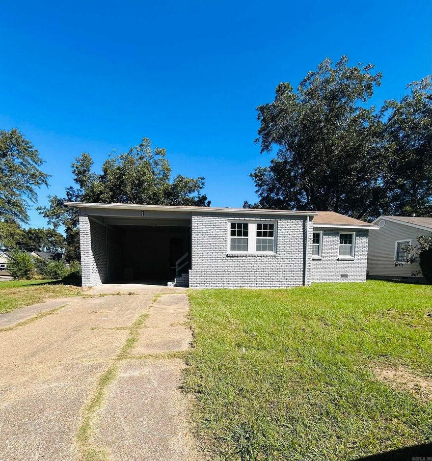 This cozy home is  MOVE IN READY!  RECENTLY UPDATED including New Paint, New Flooring, New Fixtures, HVAC and so much more! This home is laid out with an eat-in kitchen and spacious laundry room. The yard is large and fenced, making it perfect for kids or pets. Don't miss out on this one! Schedule your showing today.