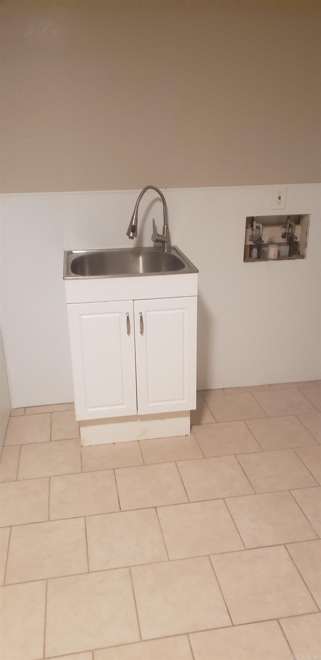 Meadowcliff - Residential Lease