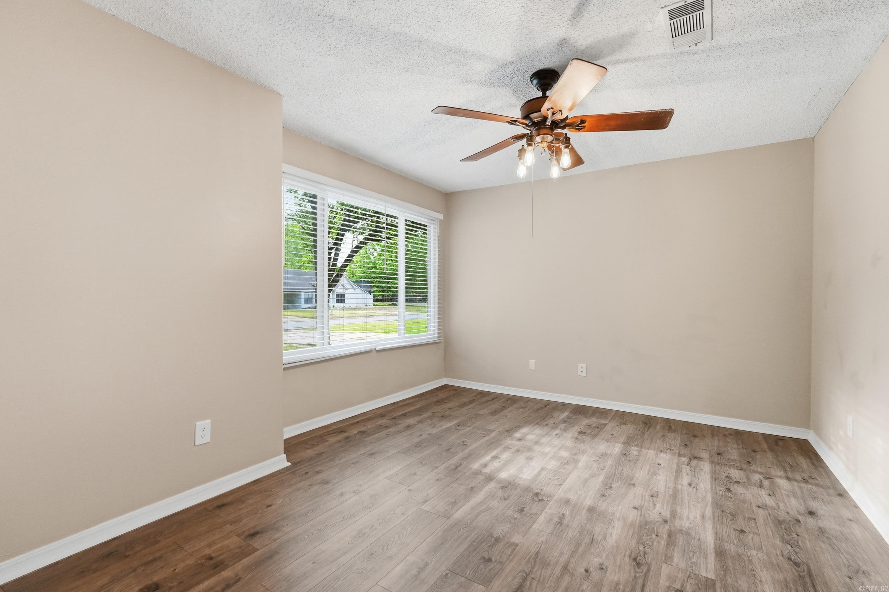 BRIERWOOD - Residential