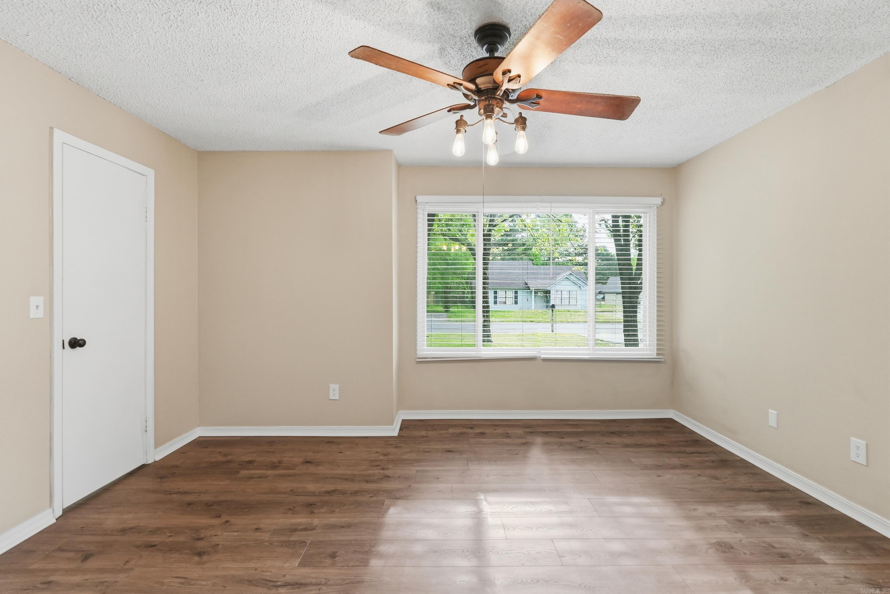 BRIERWOOD - Residential