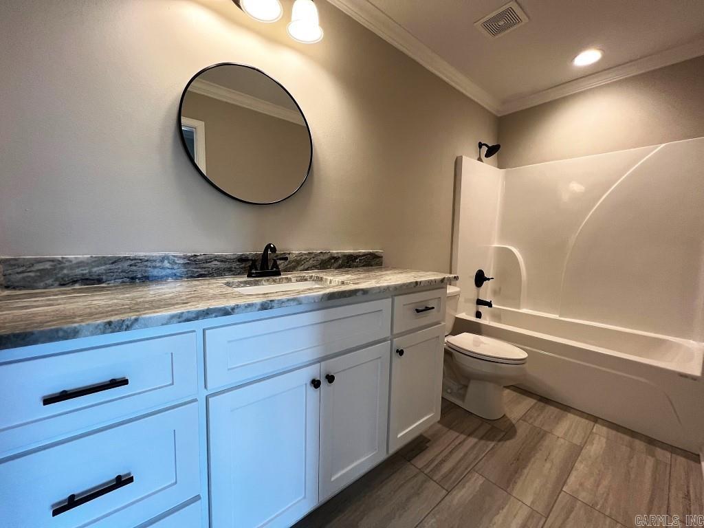 PINEWOOD ESTATES - Residential