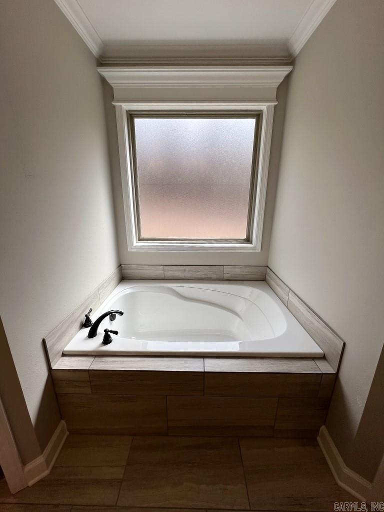 PINEWOOD ESTATES - Residential