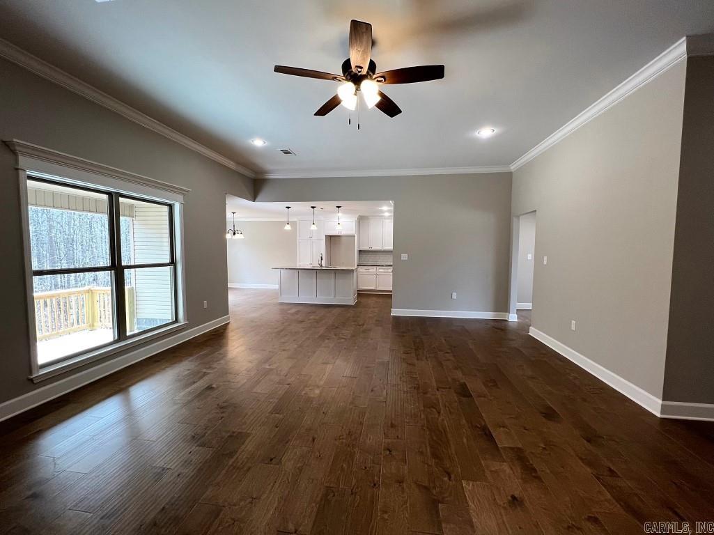 PINEWOOD ESTATES - Residential