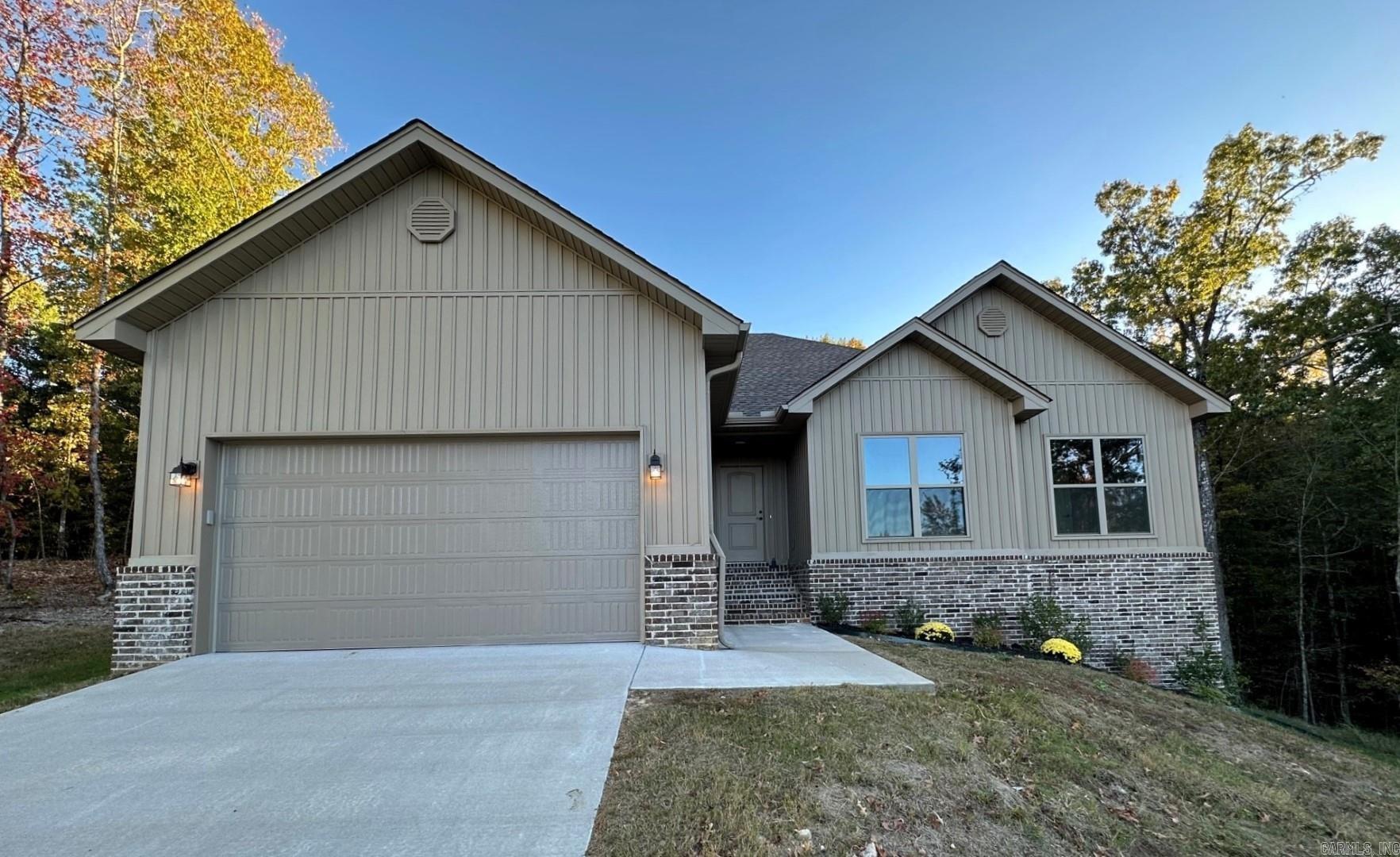 PINEWOOD ESTATES - Residential