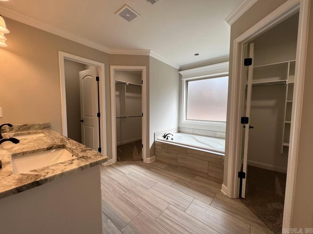 PINEWOOD ESTATES - Residential