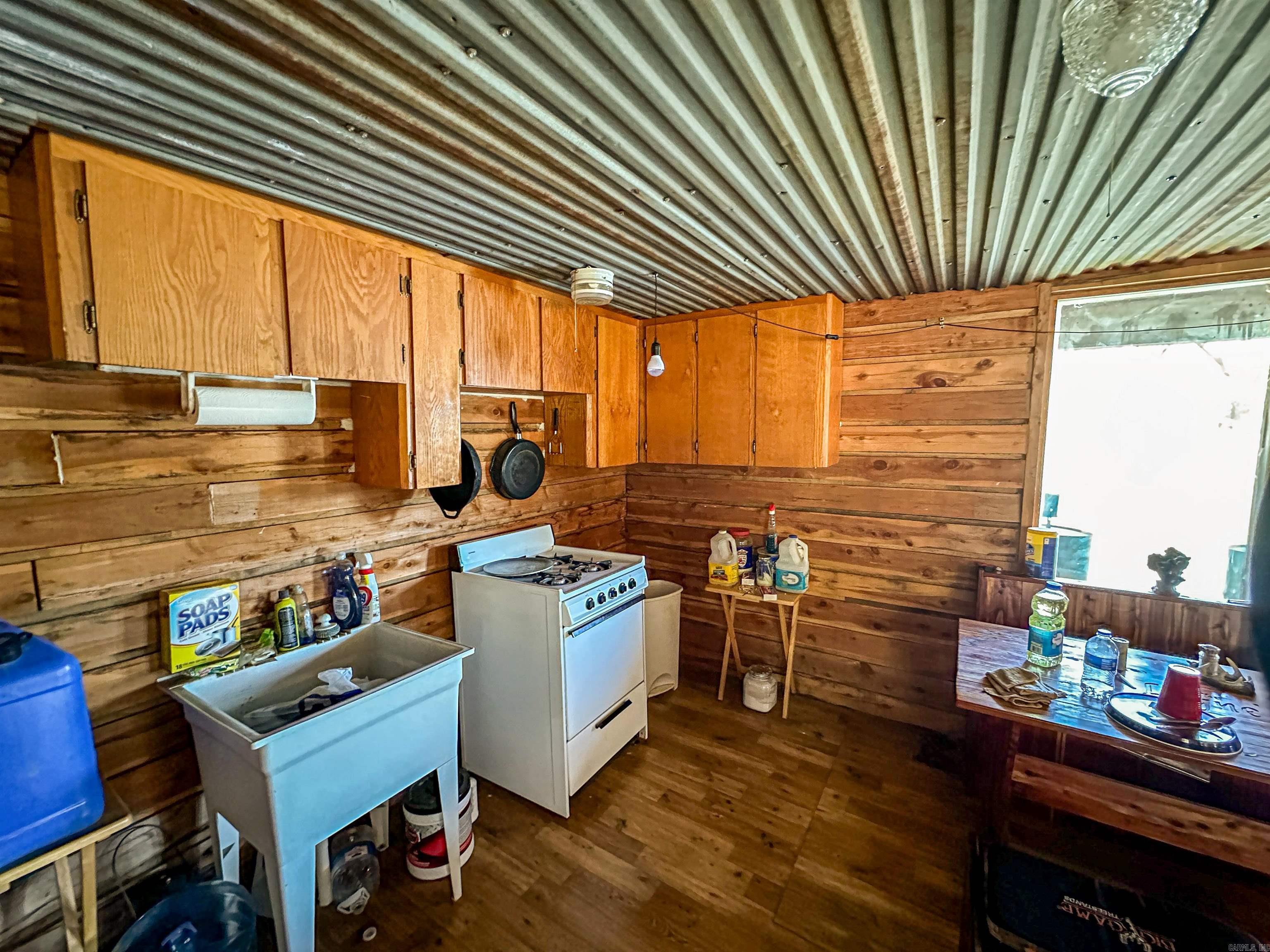 Metes & Bounds - Land