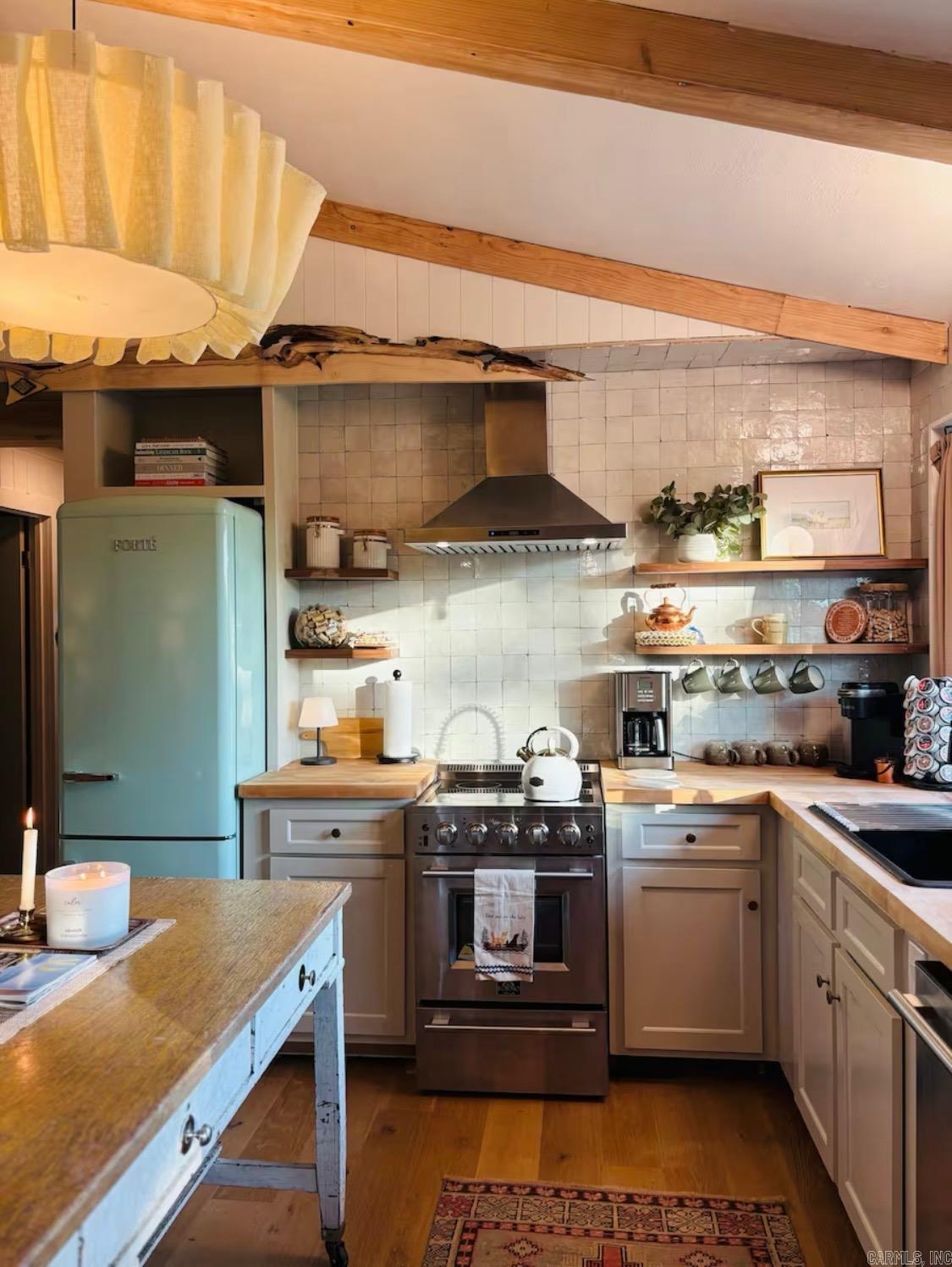 LAKEWOOD - Residential