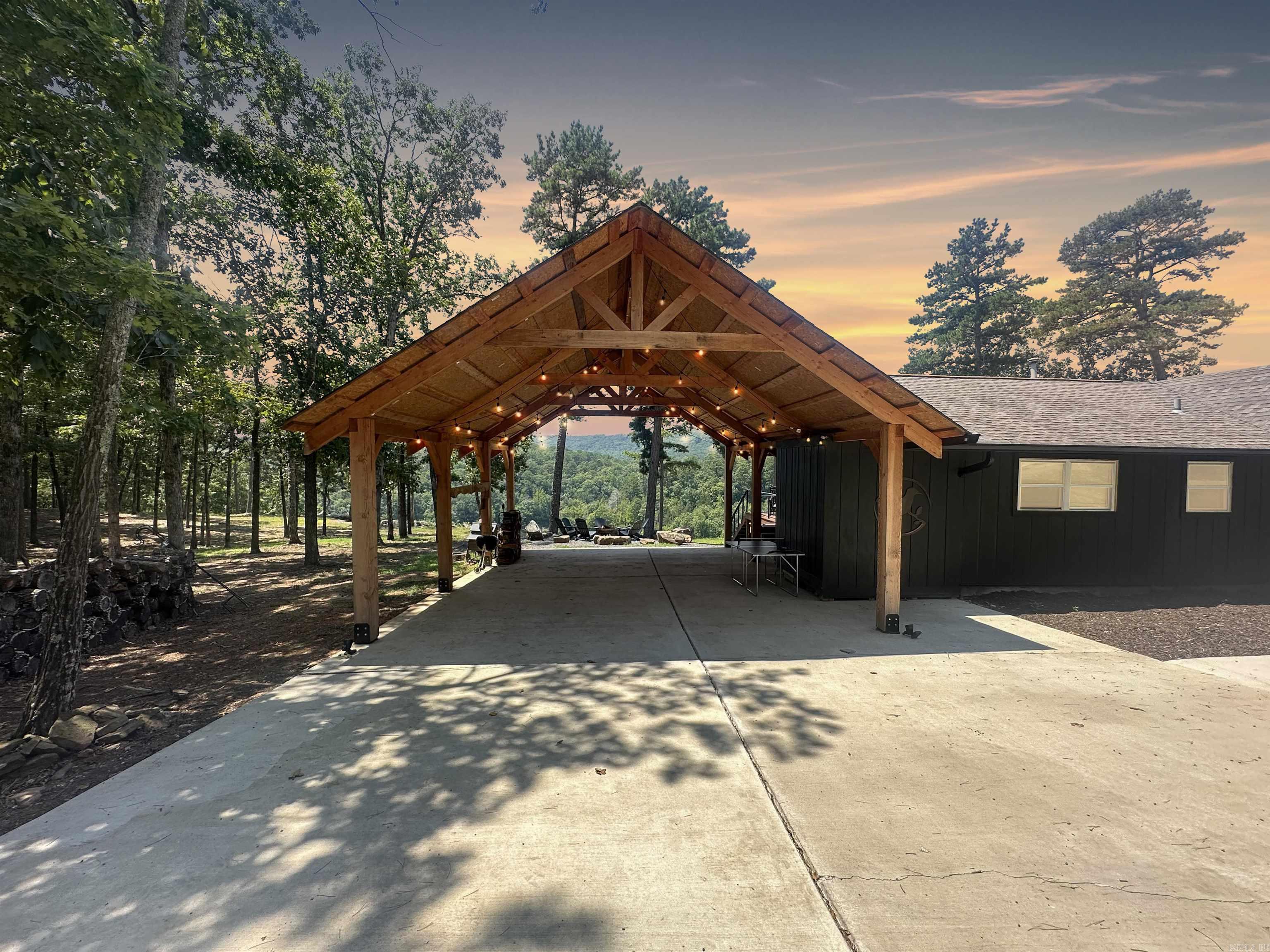 LAKEWOOD - Residential