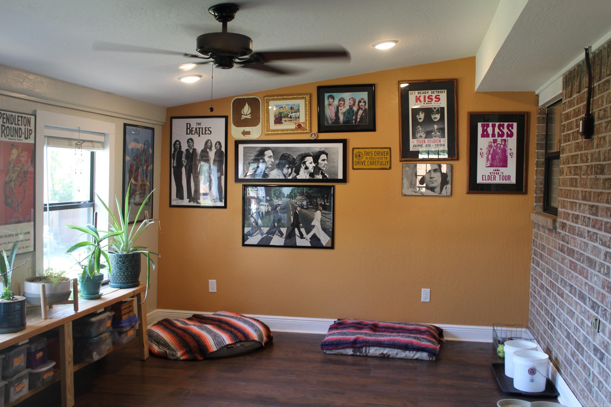 HIDDEN VALLEY ESTATES - Residential