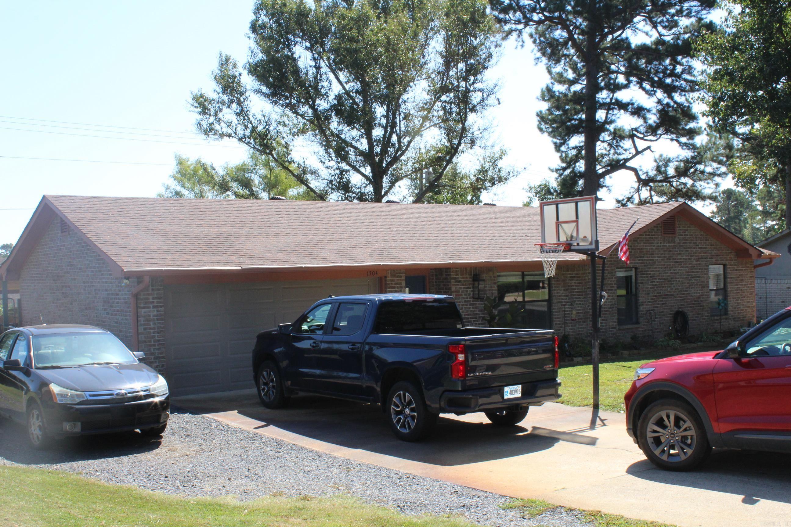 HIDDEN VALLEY ESTATES - Residential