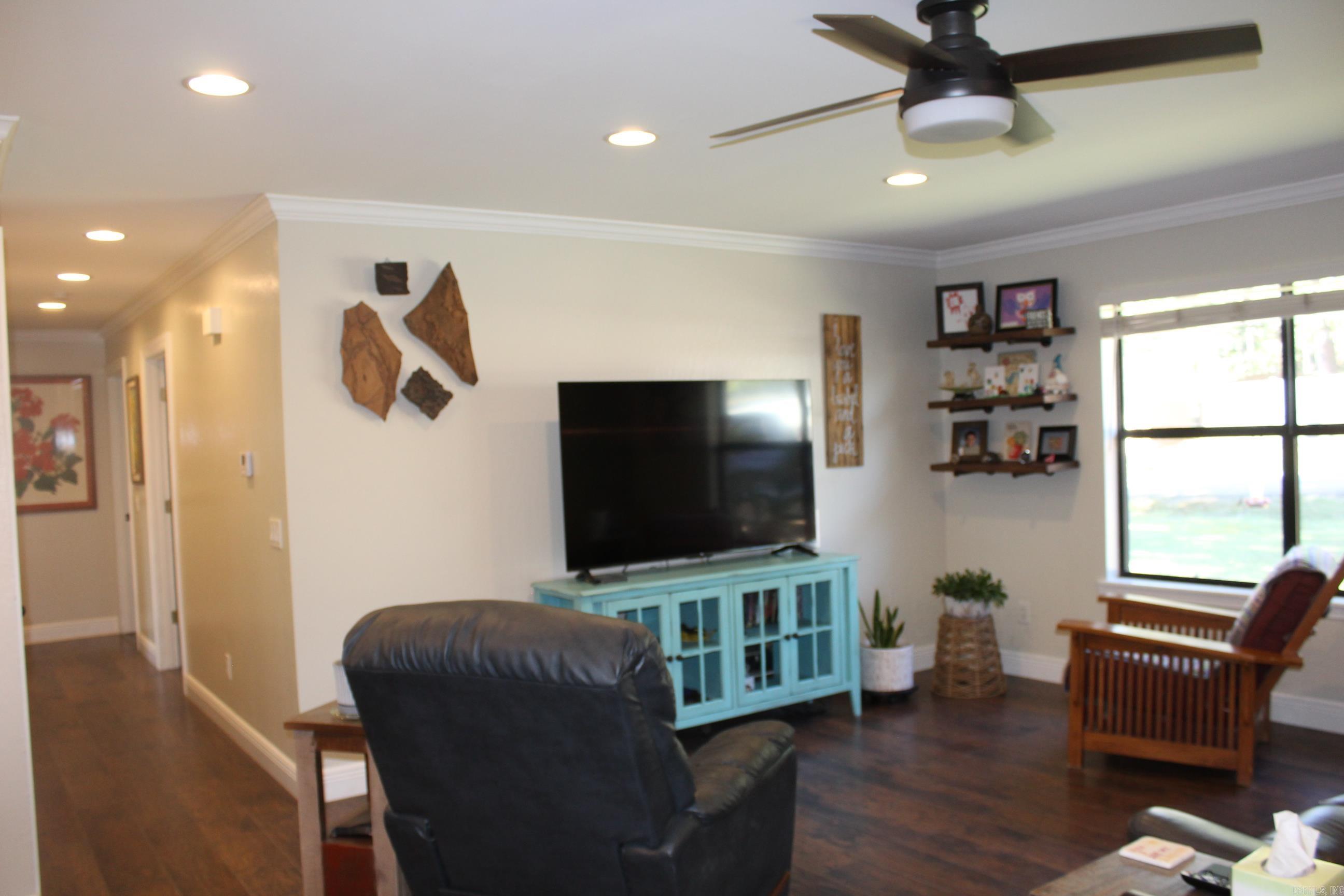 HIDDEN VALLEY ESTATES - Residential