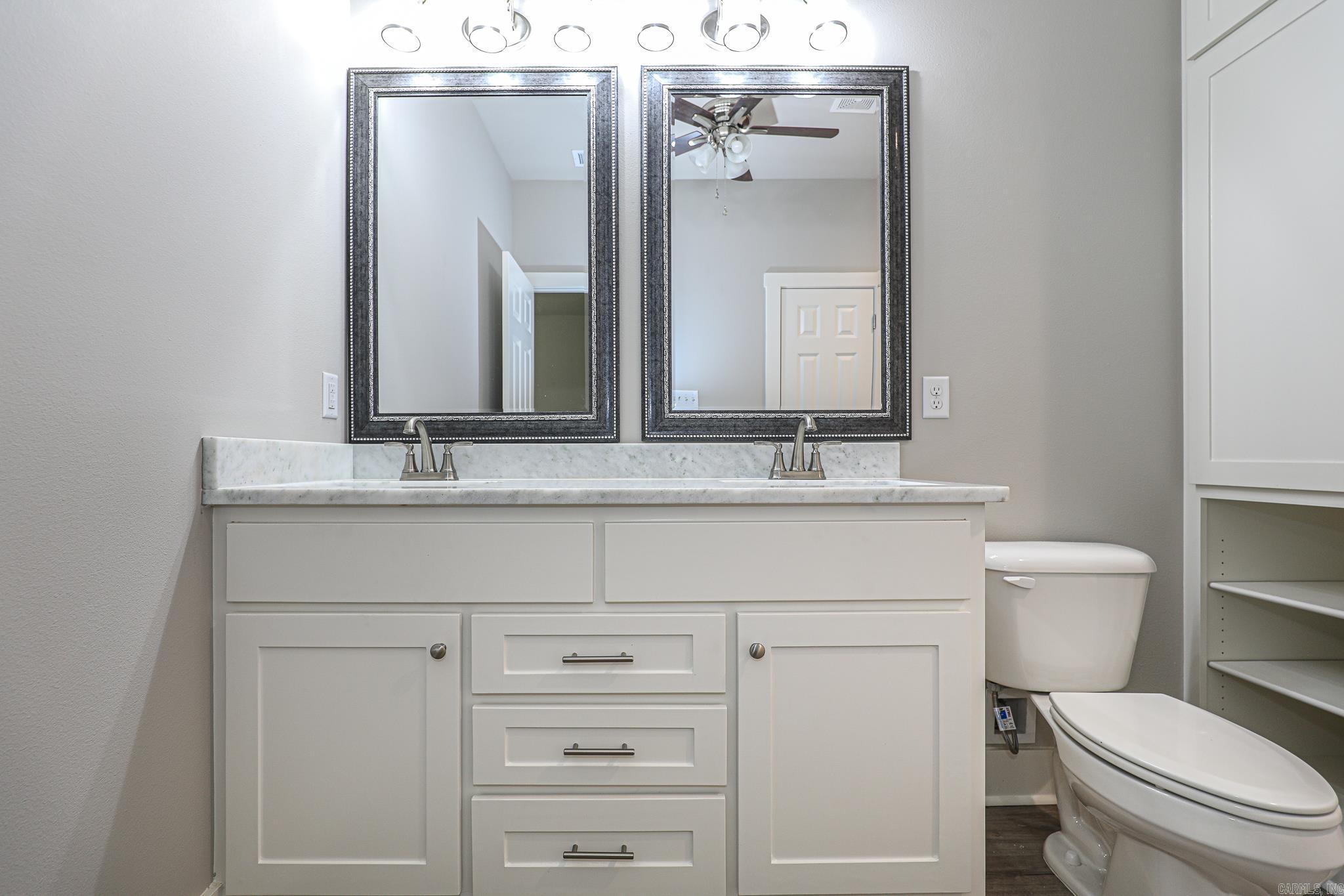 BENJAMIN GROVE - Residential