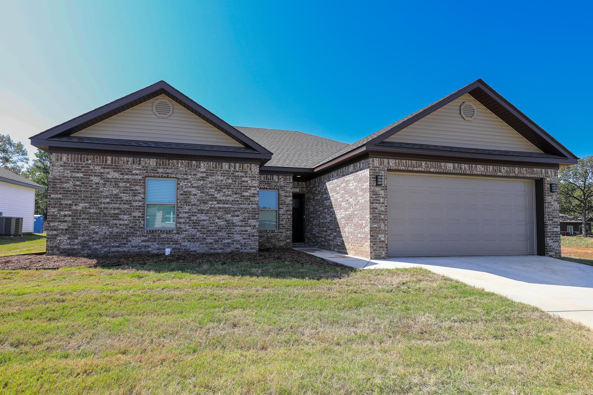 BENJAMIN GROVE - Residential