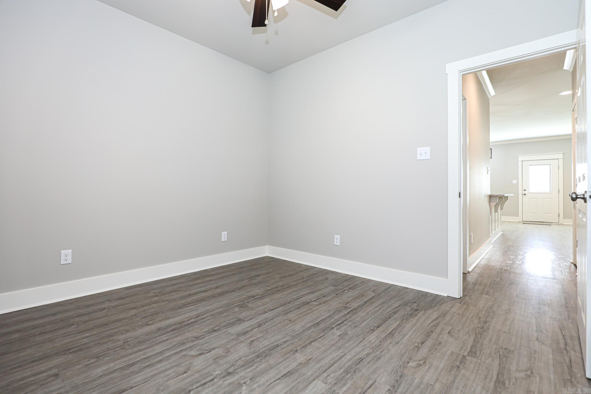 BENJAMIN GROVE - Residential