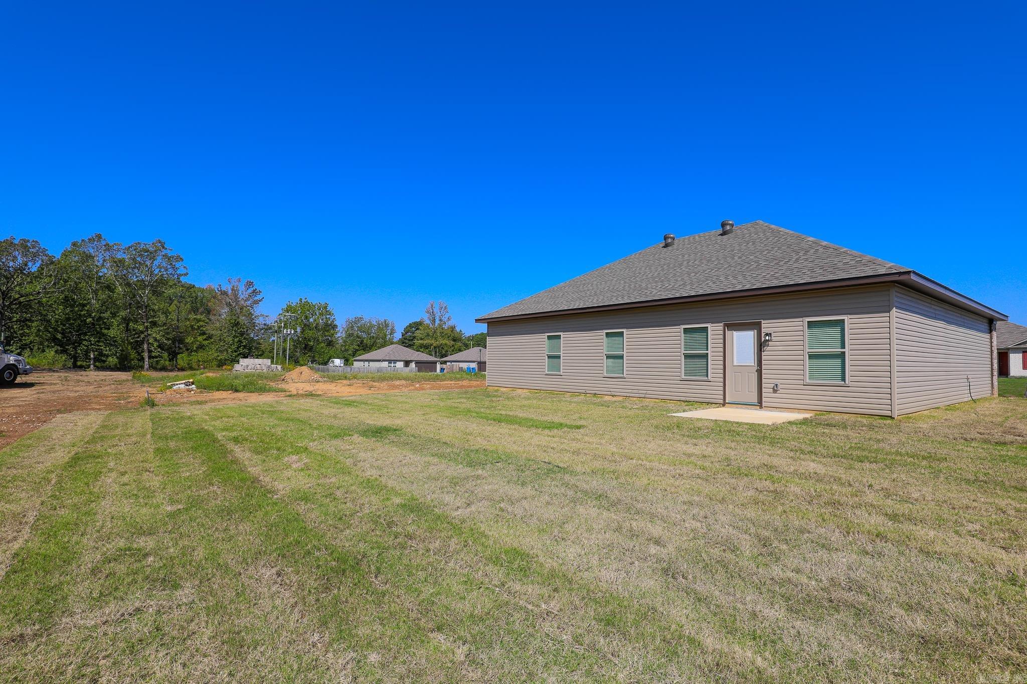 BENJAMIN GROVE - Residential