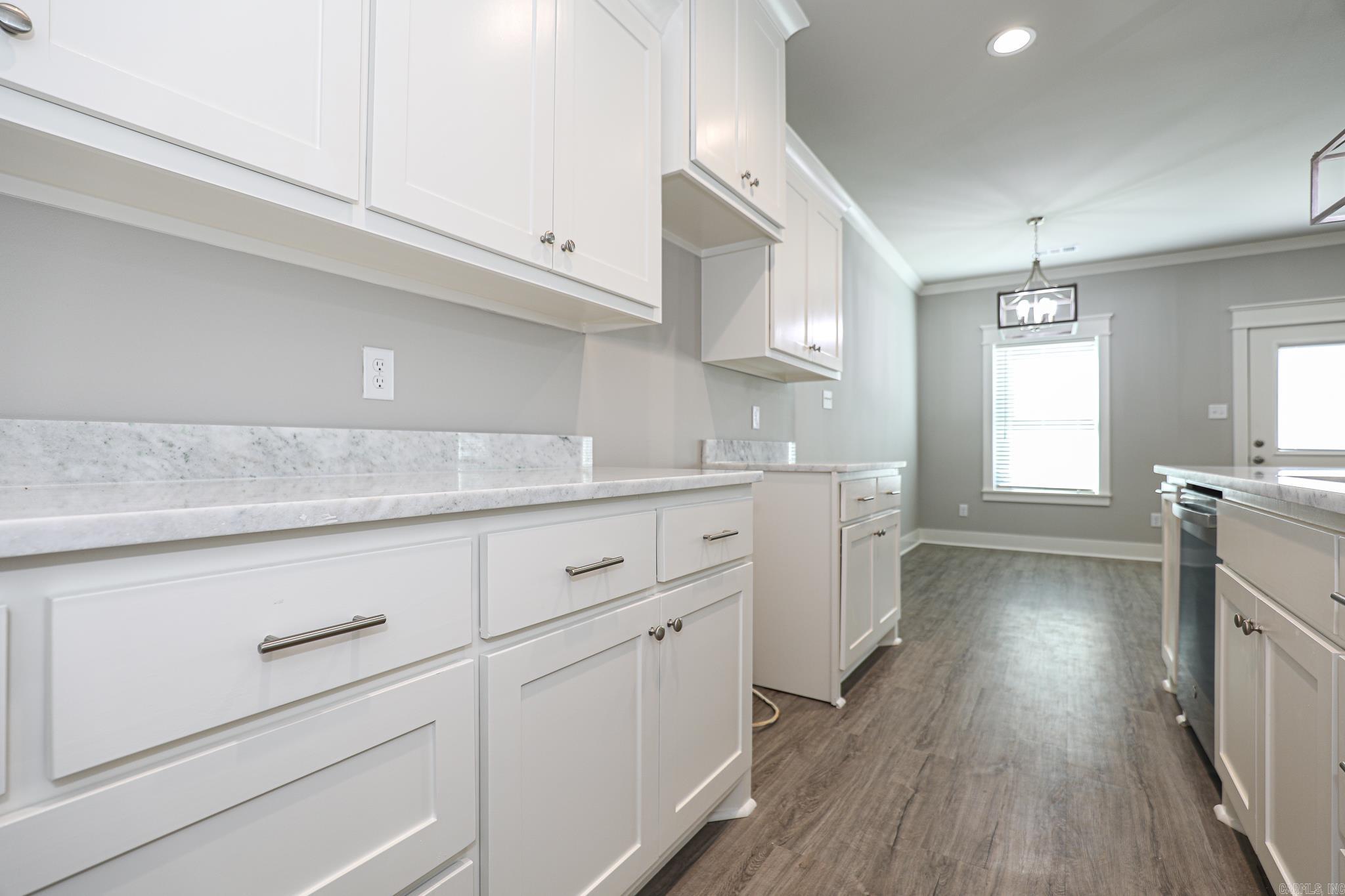 BENJAMIN GROVE - Residential