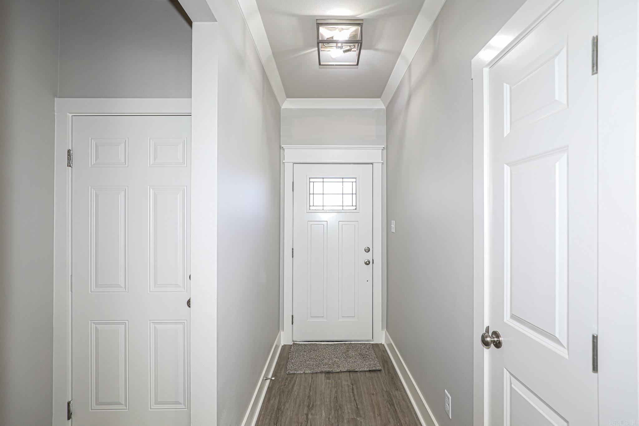 BENJAMIN GROVE - Residential