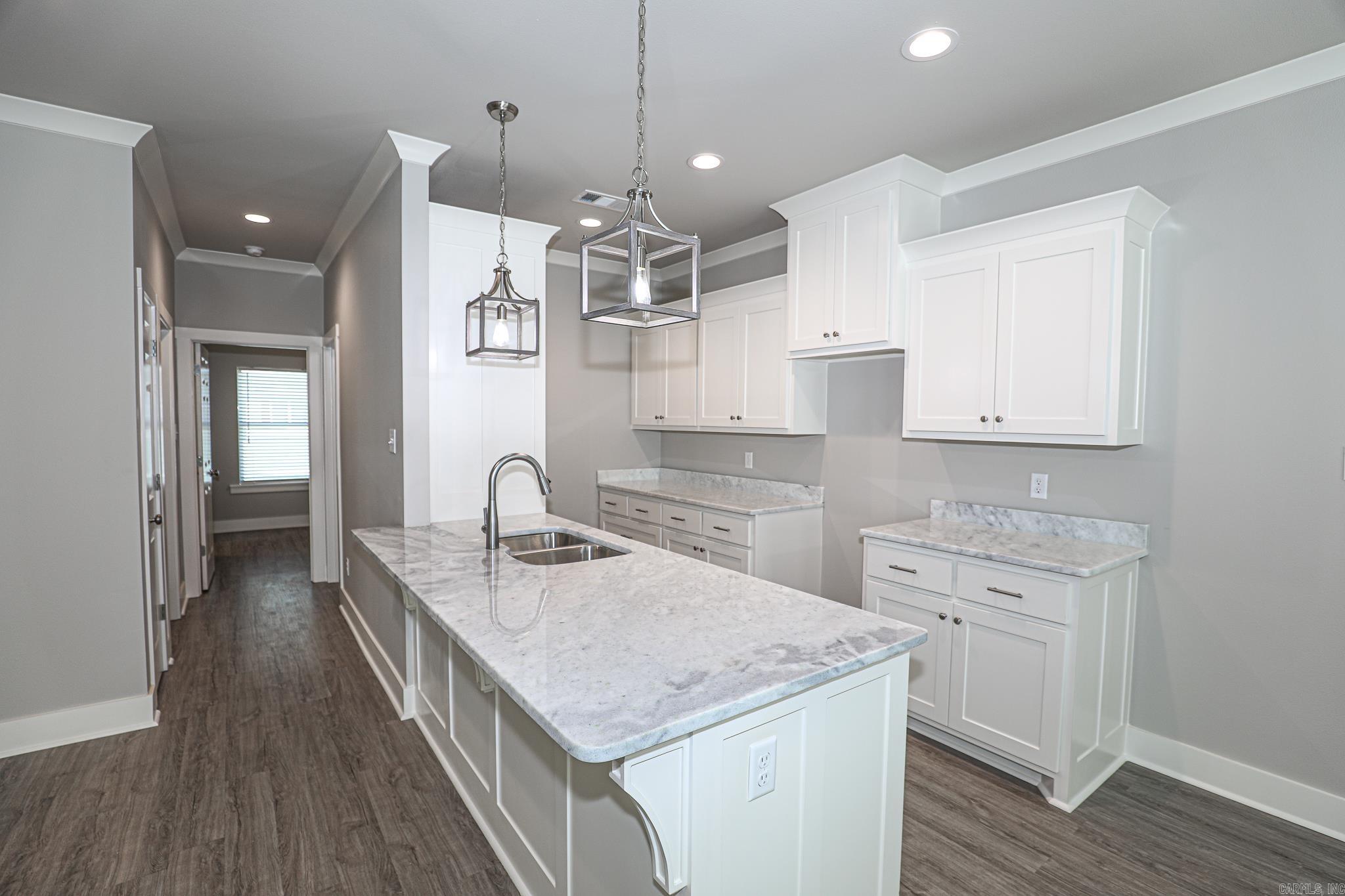 BENJAMIN GROVE - Residential