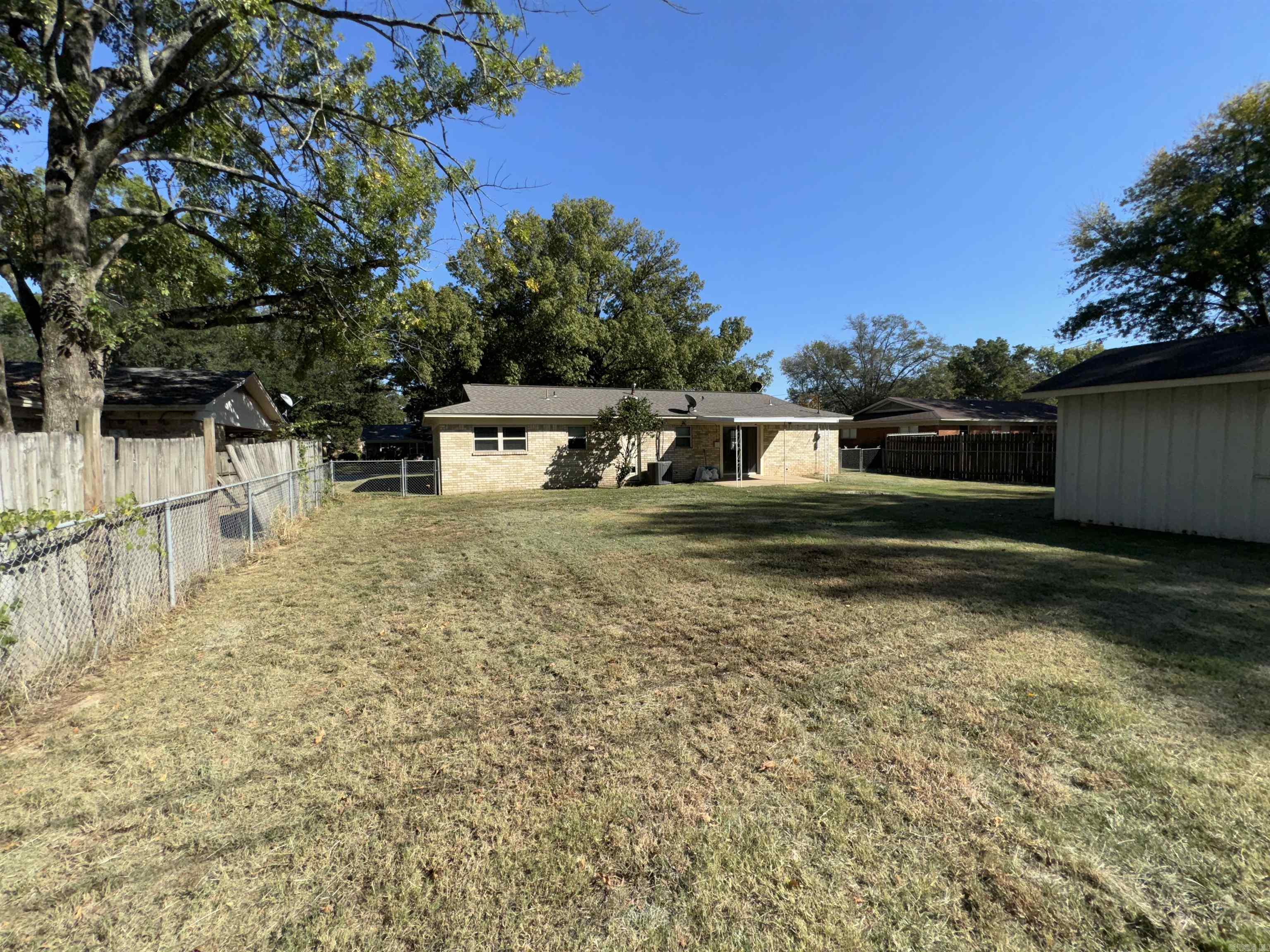 OAK PARK INSIDE - Residential