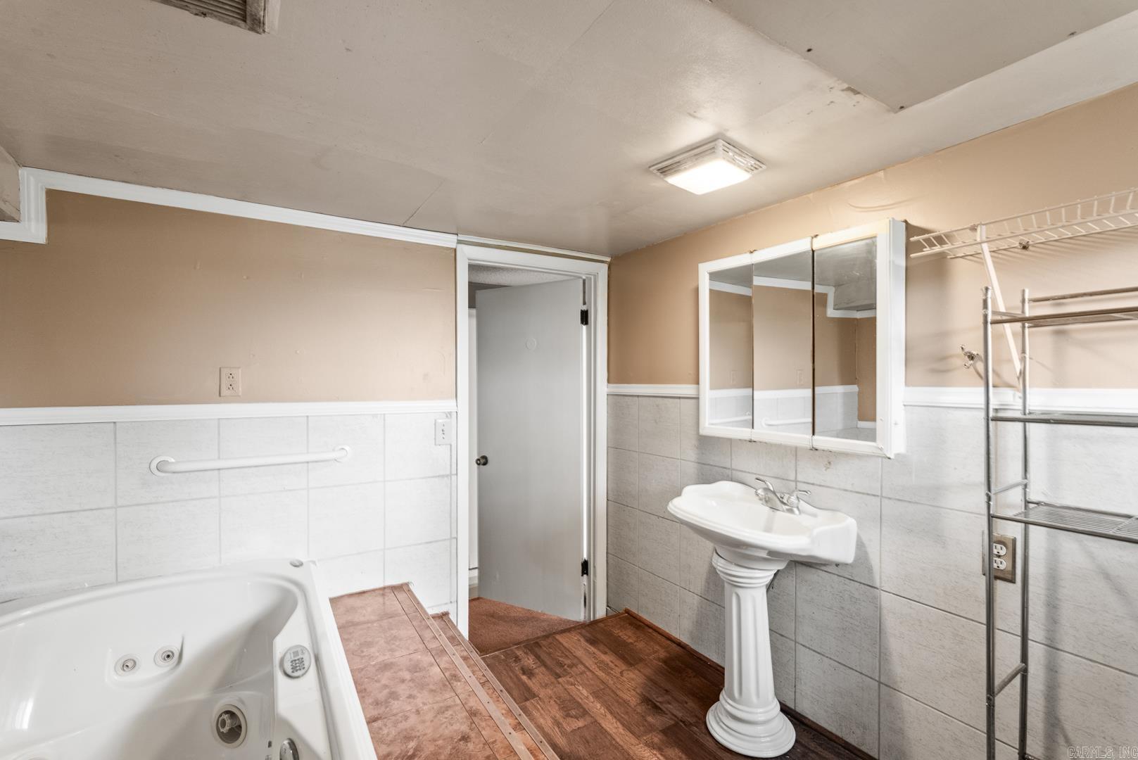 BROADVIEW - Residential