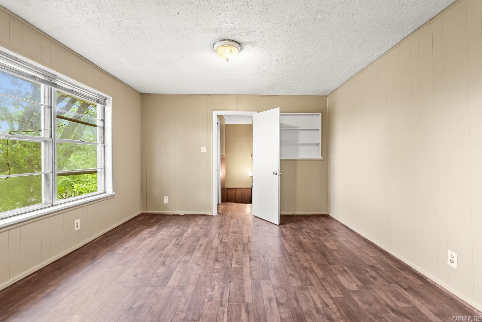 BROADVIEW - Residential