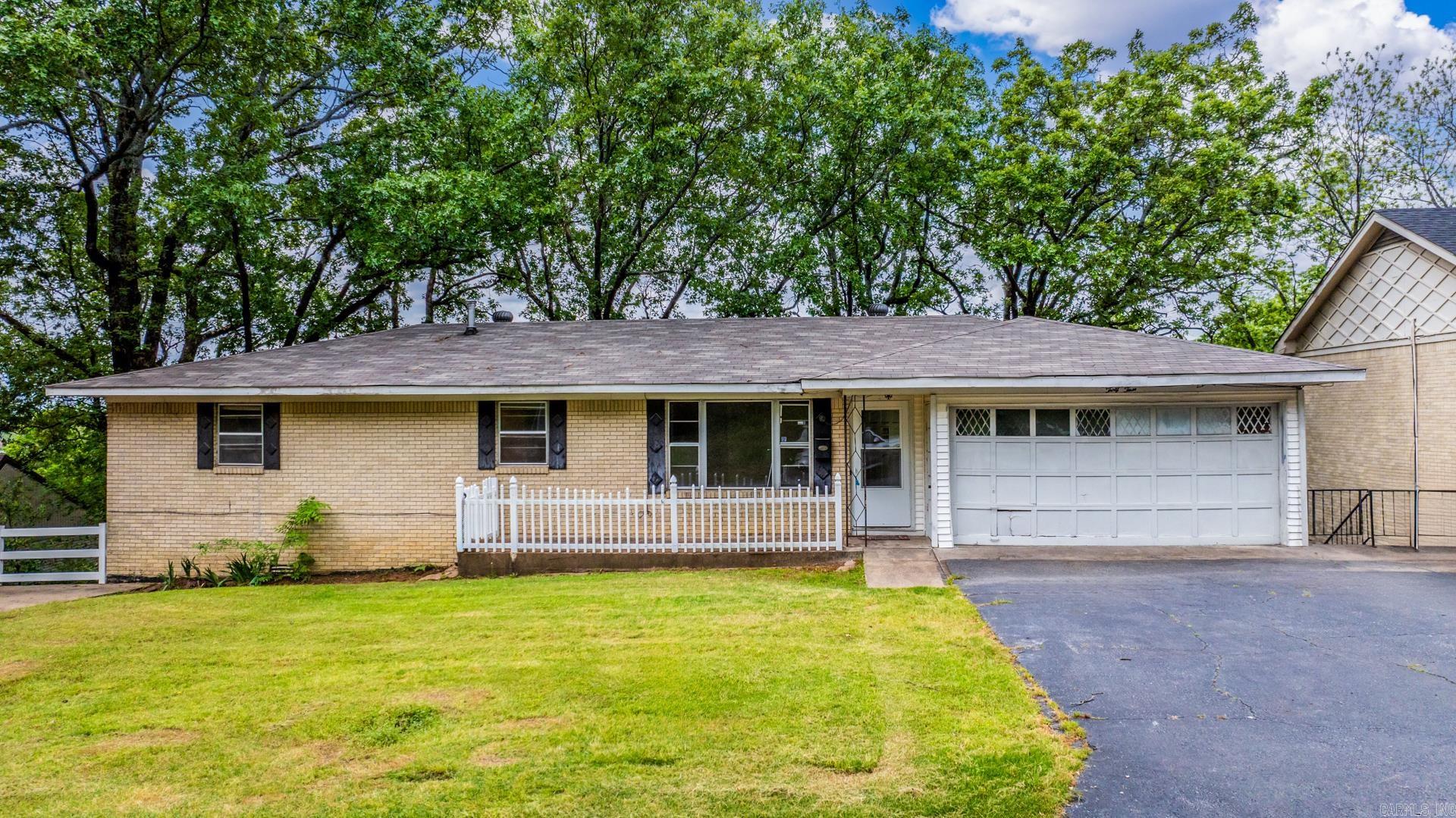 BROADVIEW - Residential