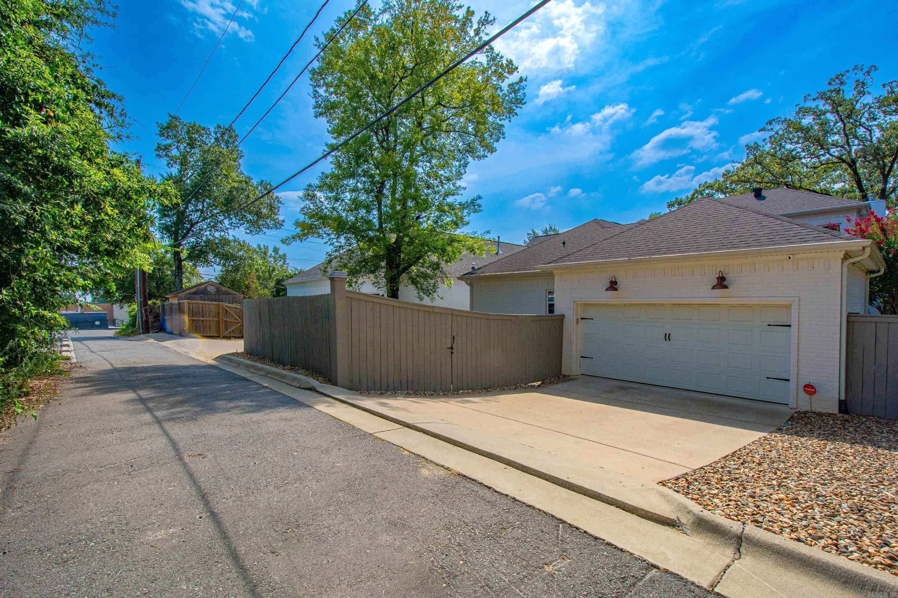 Elmcrest - Residential