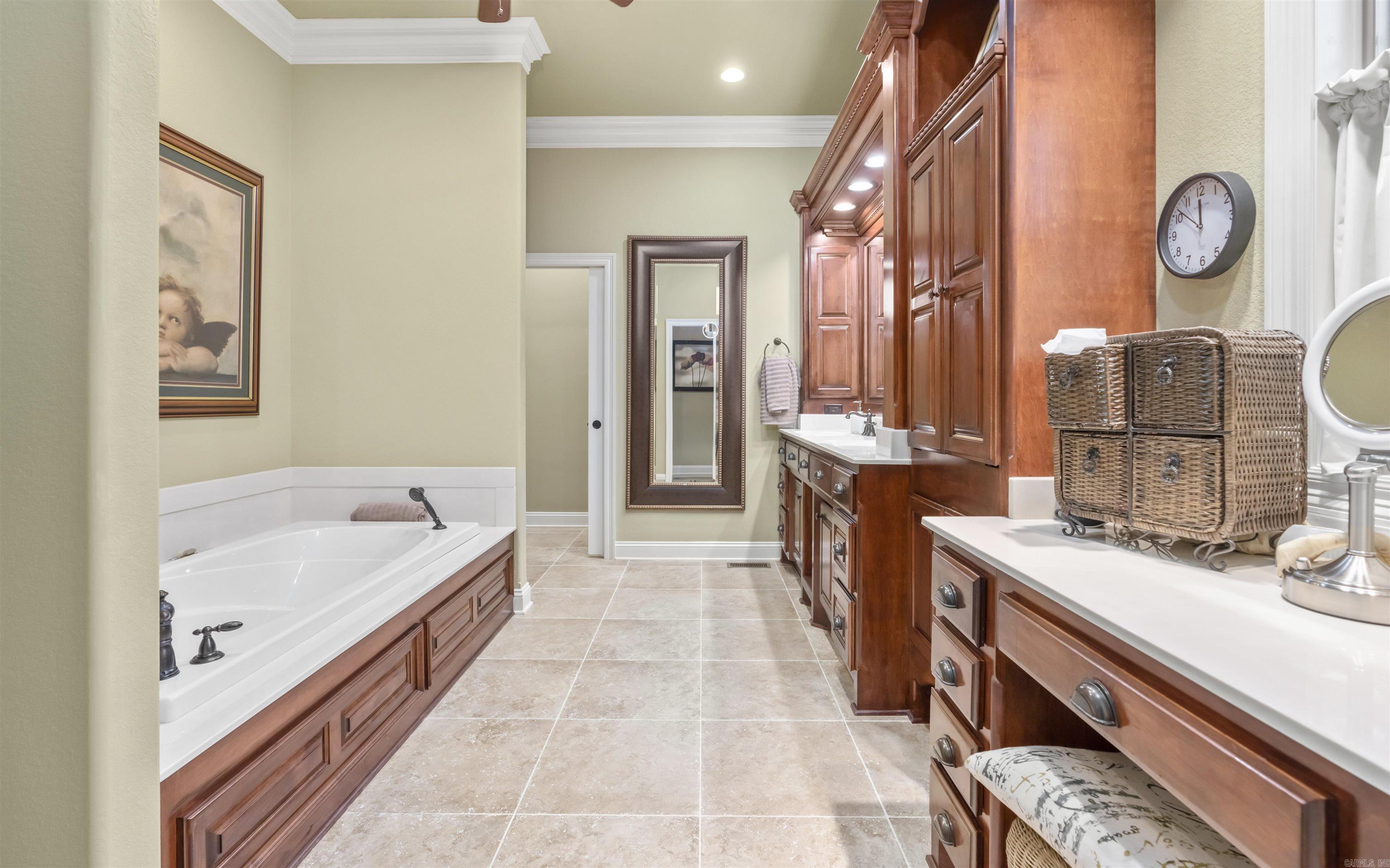 Isabella - Residential