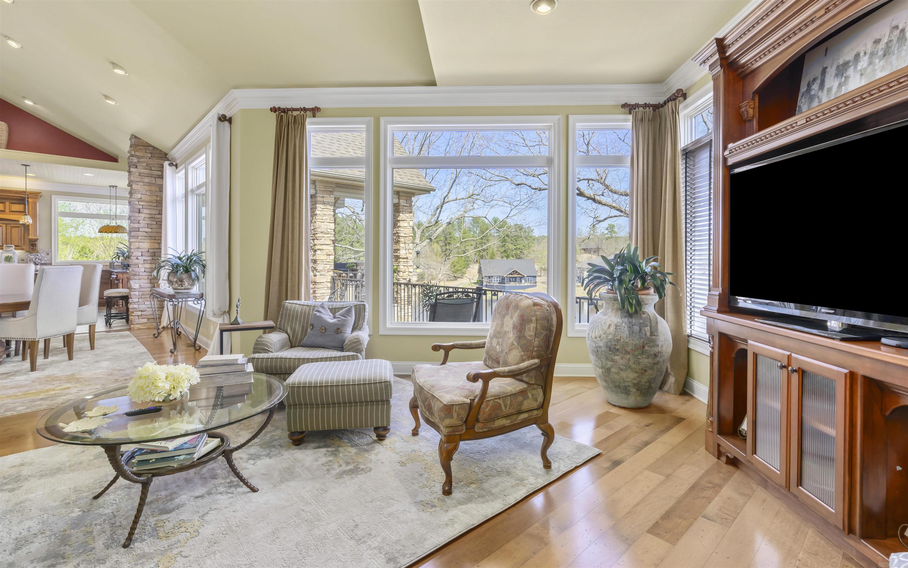 Isabella - Residential