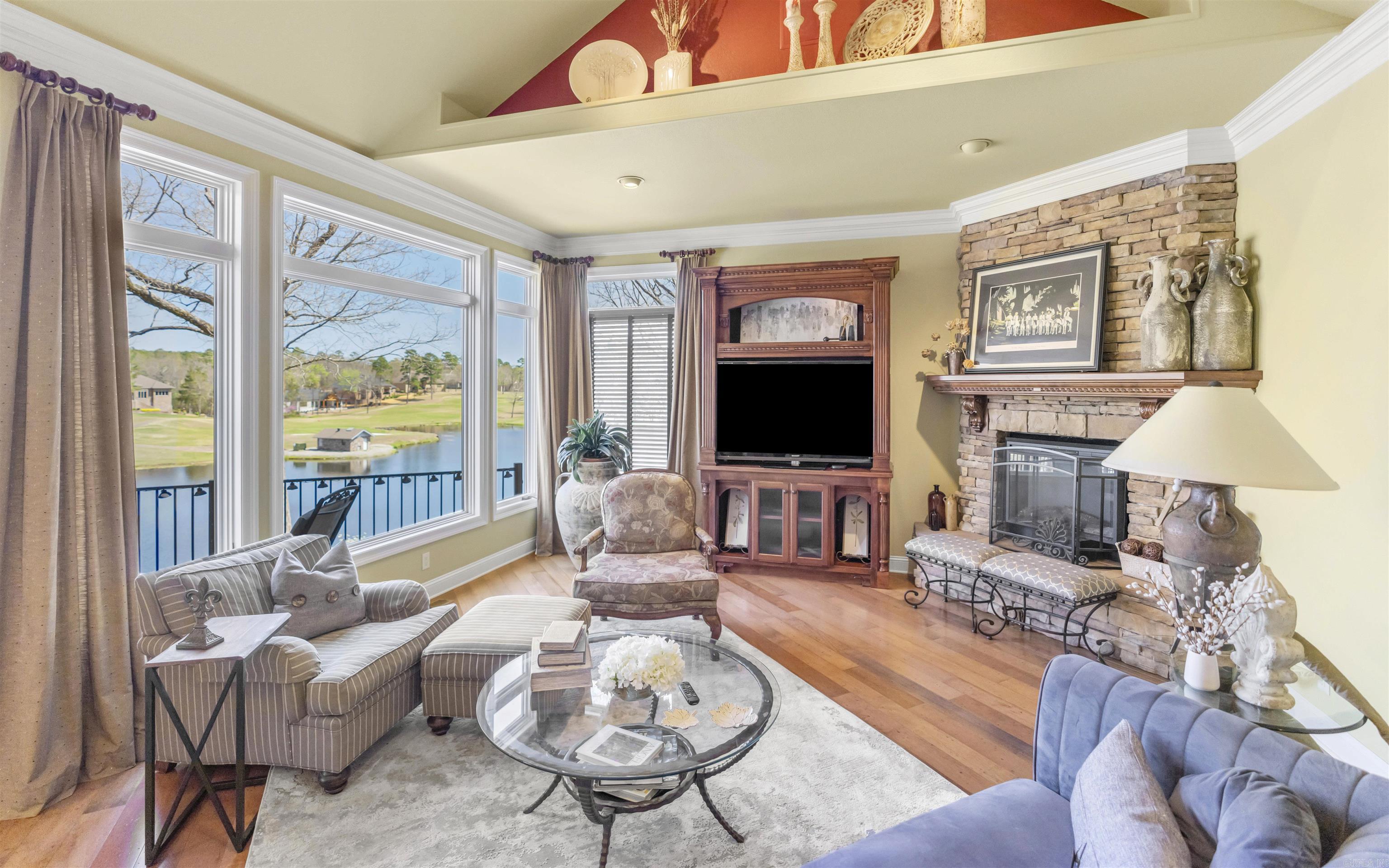 Isabella - Residential