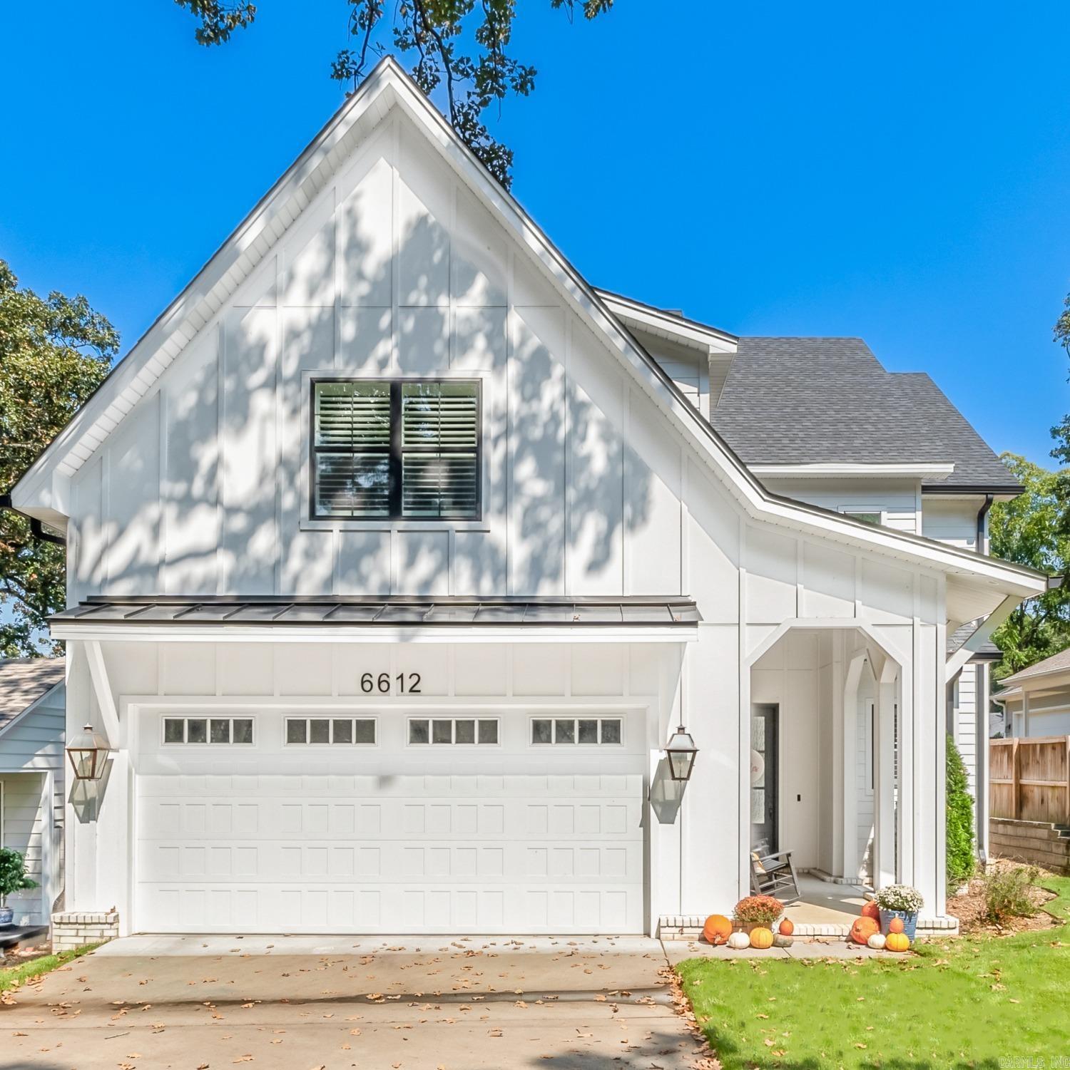 This 2 level home boasts so many beautiful modern touches it's a must see! Has an open kitchen/dining and living space floor plan, 4 BR 2.5 BA, has an office/bonus room and a mud room. Home was custom built by Hartness Construction w new foundation in 2019. Quartz countertops, even in the very spacious laundry room. Engineered Oak hardwood floors, Duke custom cabinetry throughout, plantation shutters, and a 2 car garage. Enjoy the outdoors in the screened porch or sitting on the ample size deck made of TimberTech material. Modern living in a great neighborhood, walking distance to shopping/dining and local businesses in the Heights. Call ShowingTime (501) 244-0333. (Agents please see remarks)