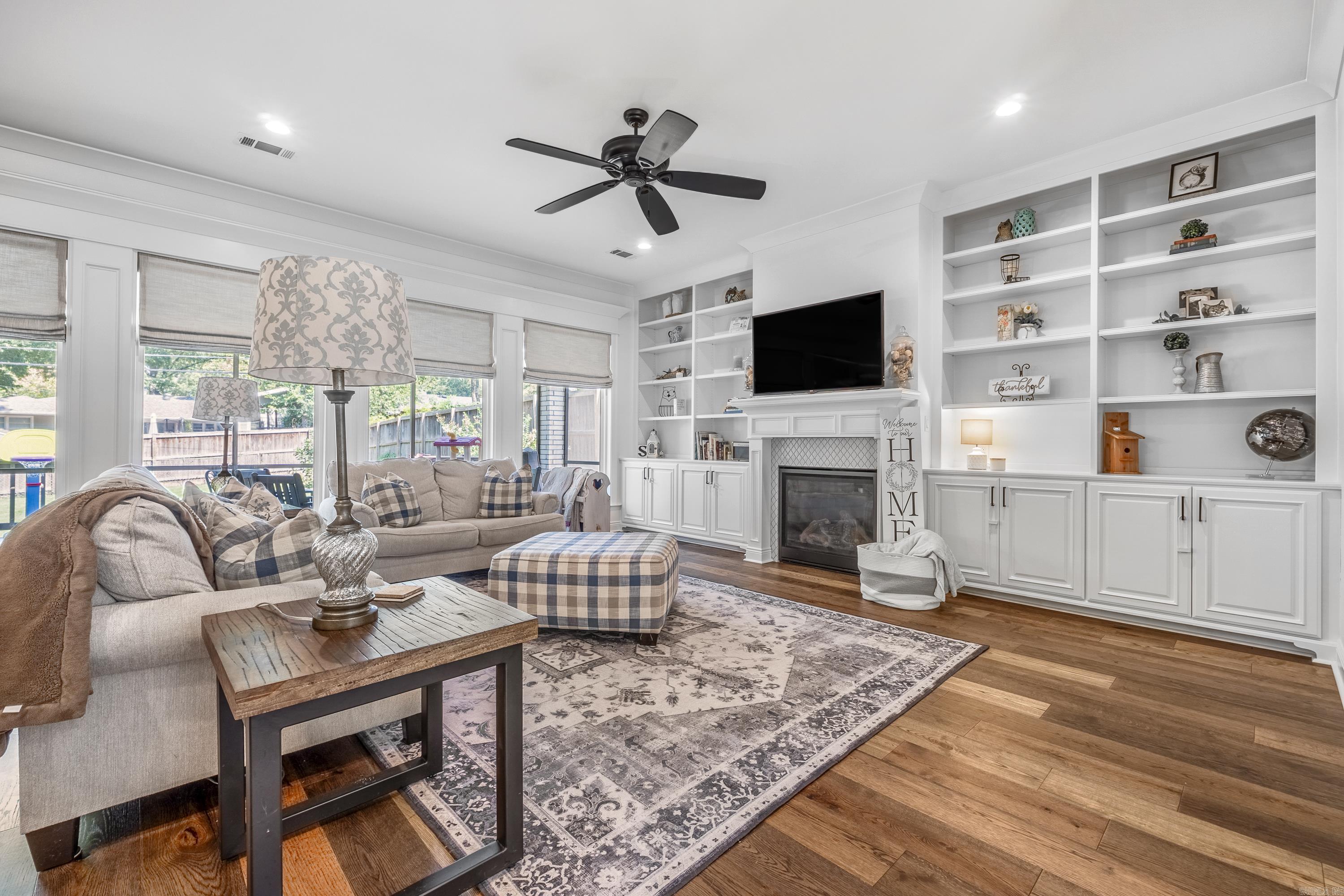 Hollywood - Residential