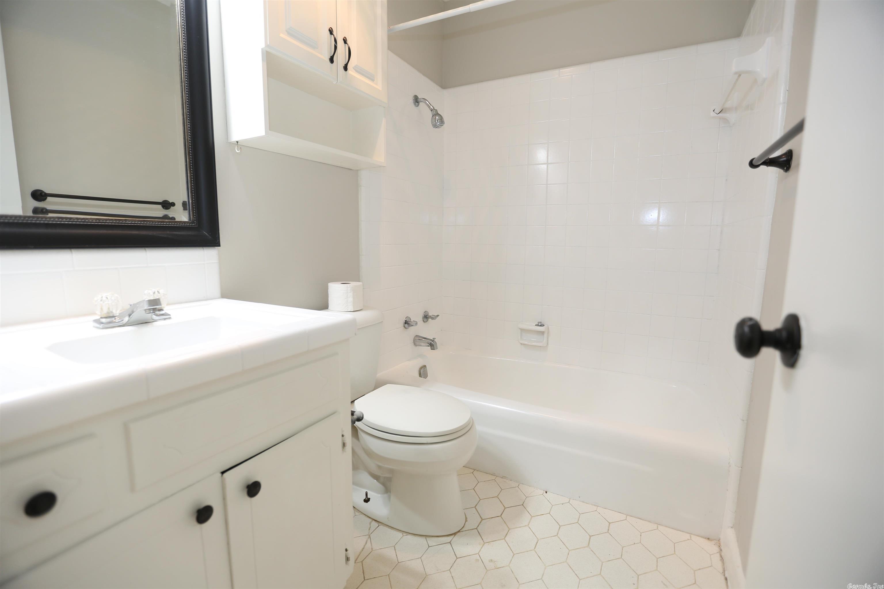 Pulaski Heights - Residential Lease