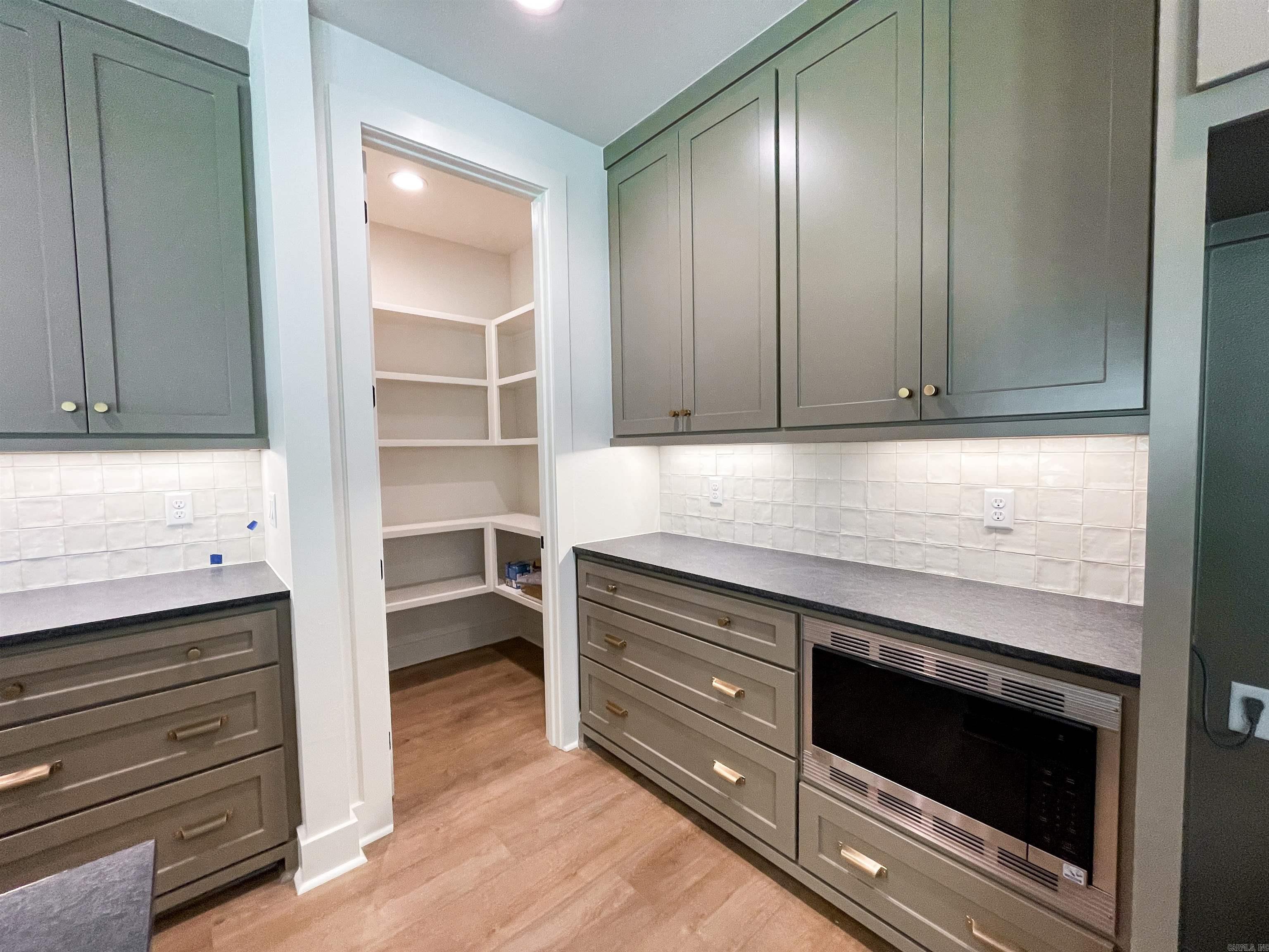 WATERVIEW ESTATES - Residential