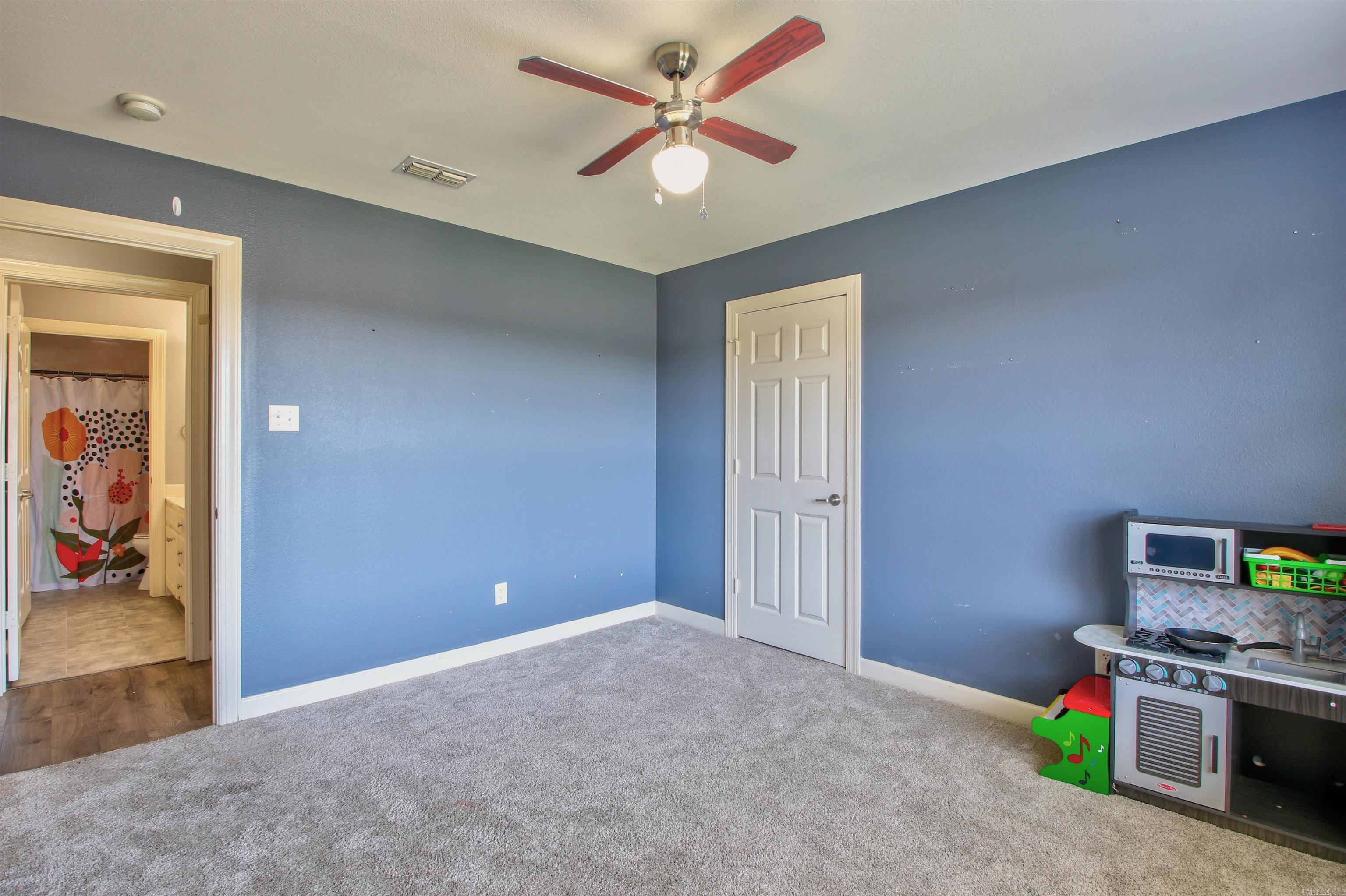 MAGNESS CREEK NORTH - Residential