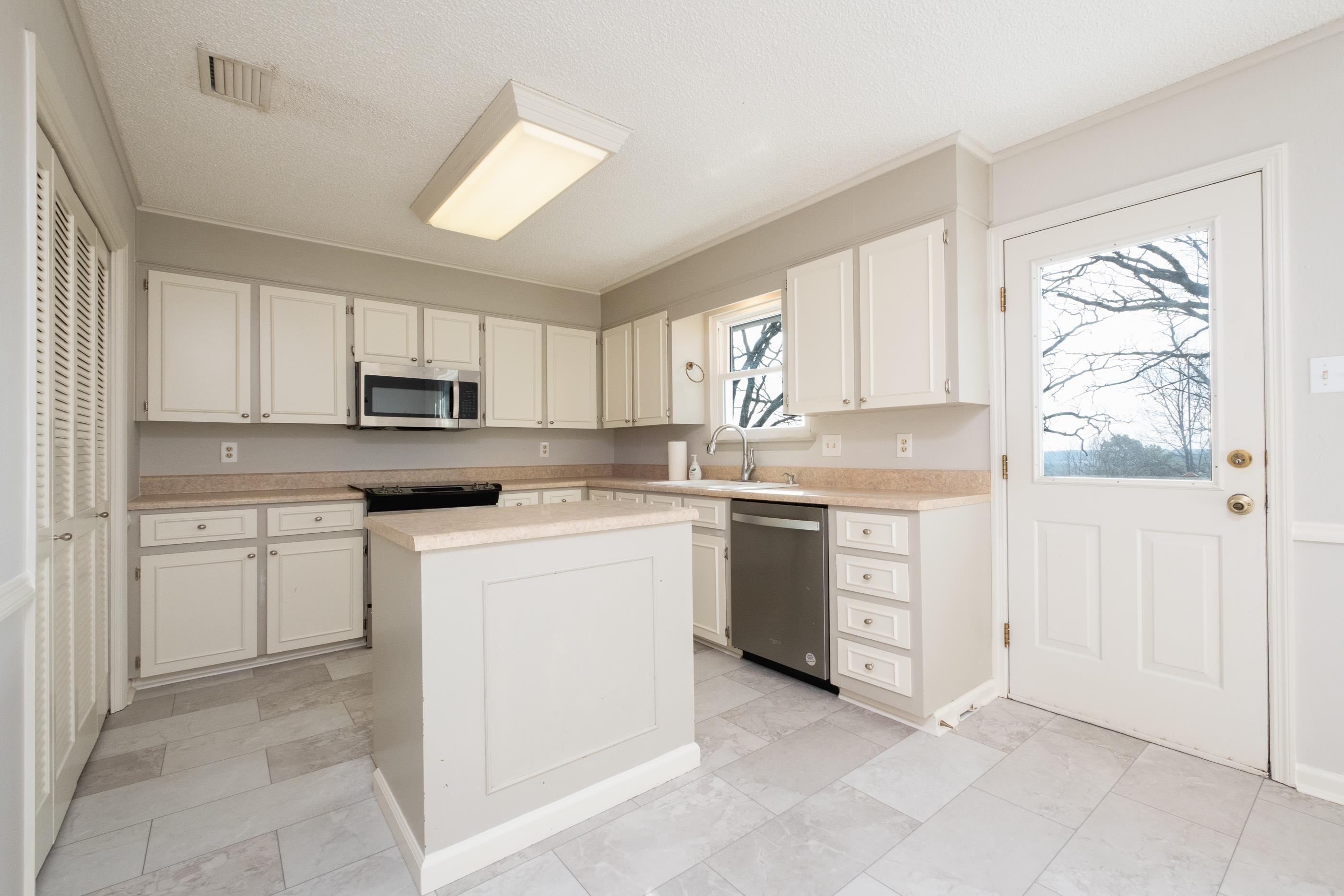 Marlowe Manor - Residential