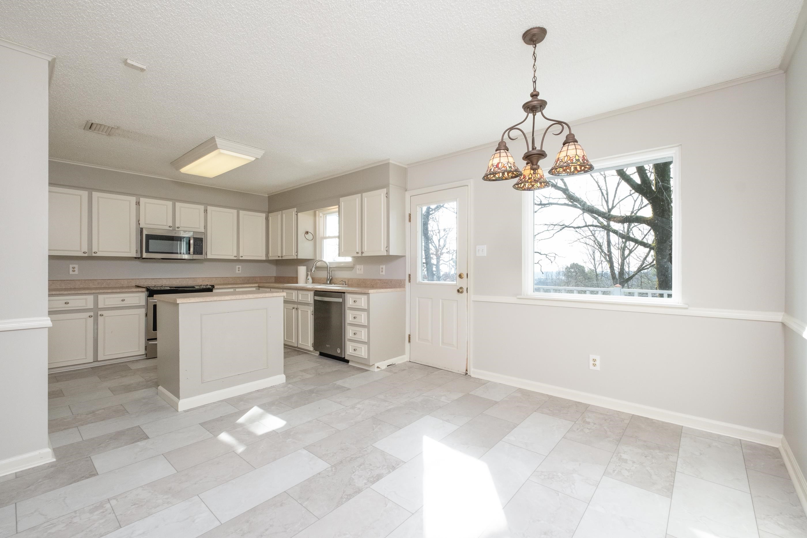 Marlowe Manor - Residential