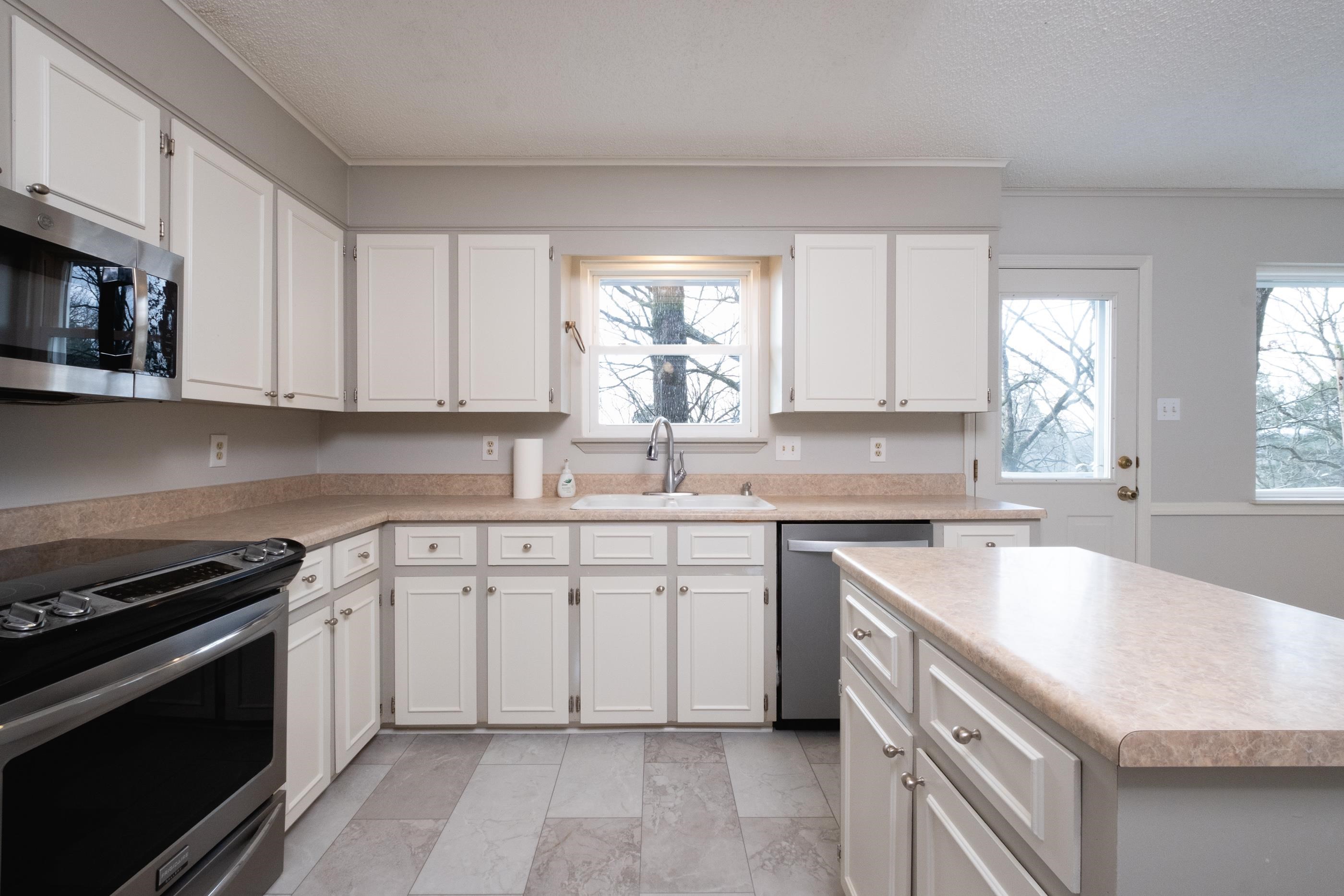 Marlowe Manor - Residential