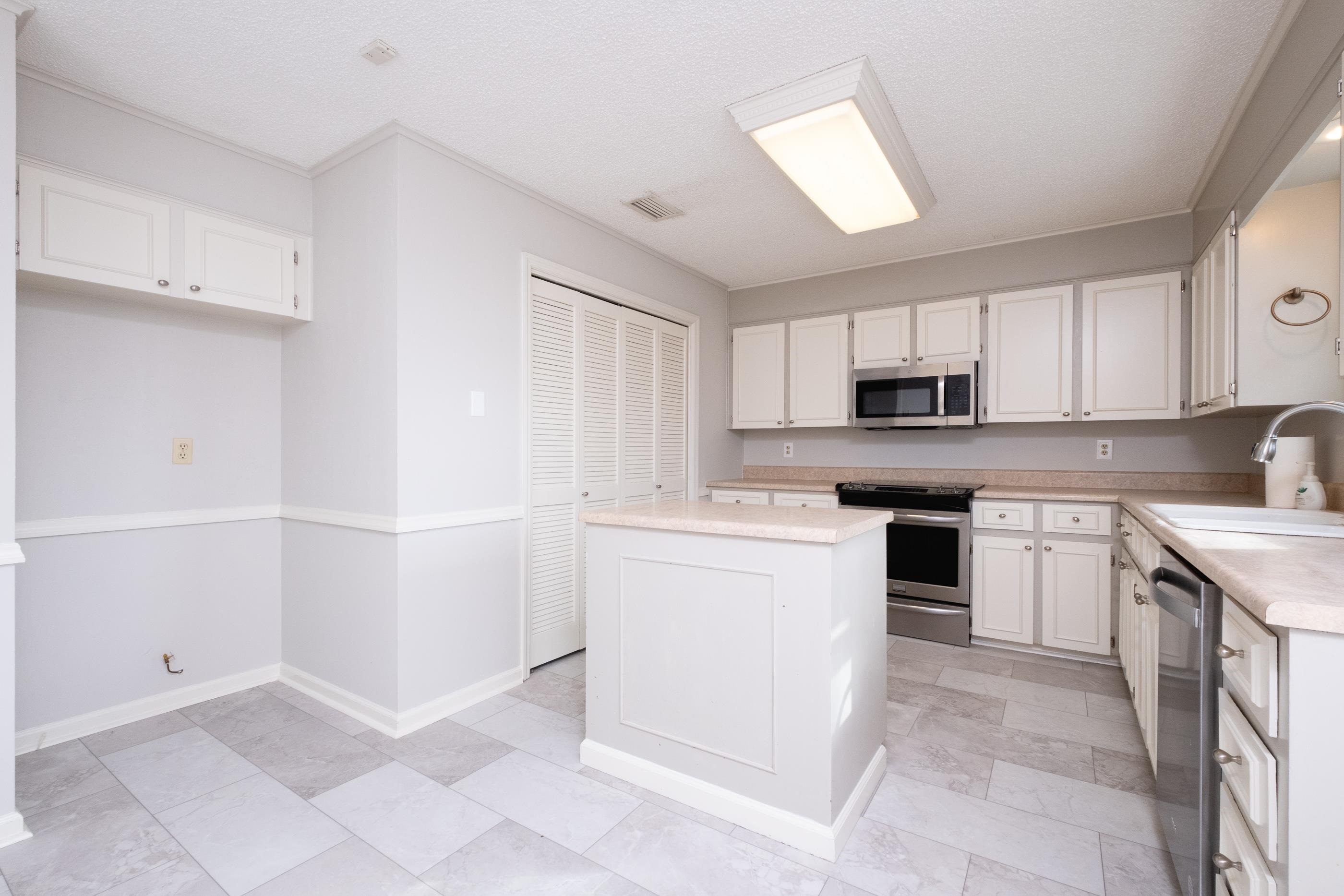 Marlowe Manor - Residential