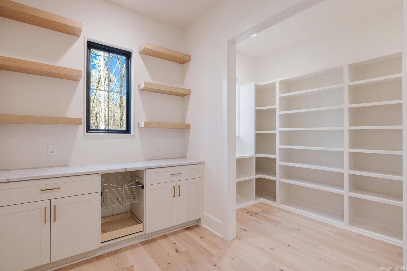 HAZEL OAK - Residential