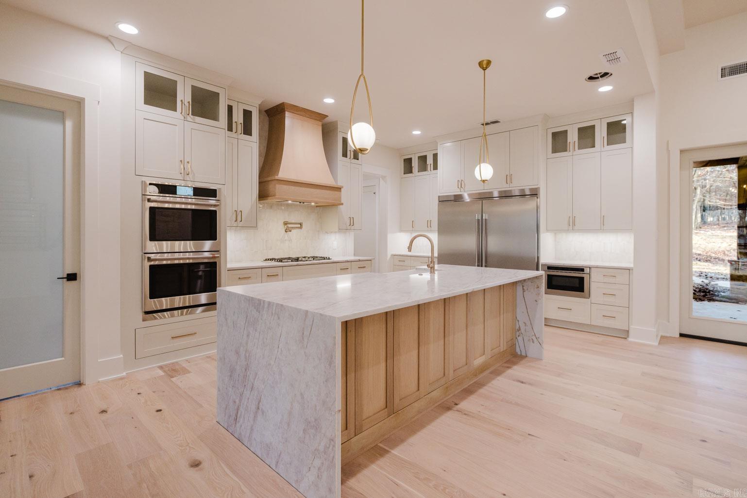 HAZEL OAK - Residential