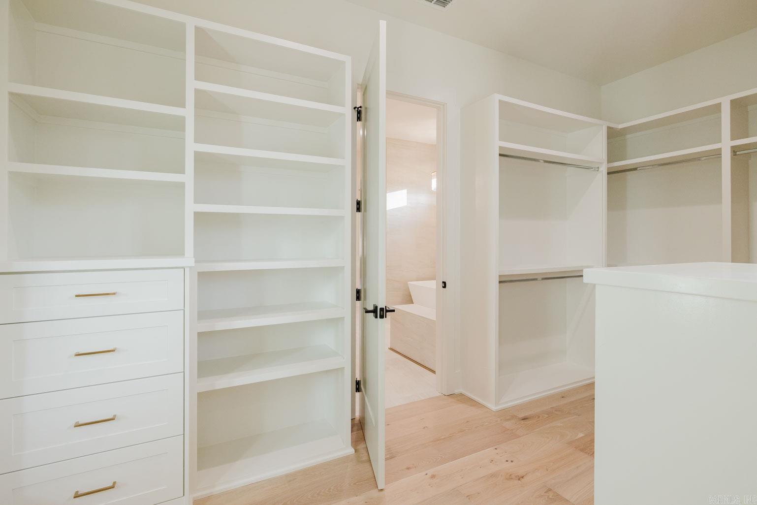 HAZEL OAK - Residential