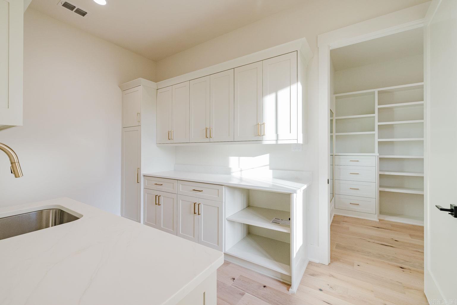 HAZEL OAK - Residential