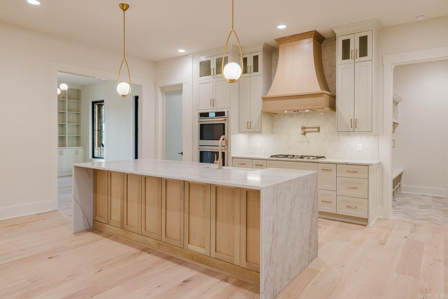 HAZEL OAK - Residential