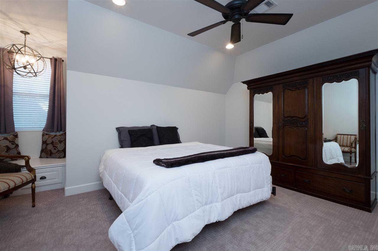 WOODLANDS EDGE - Residential