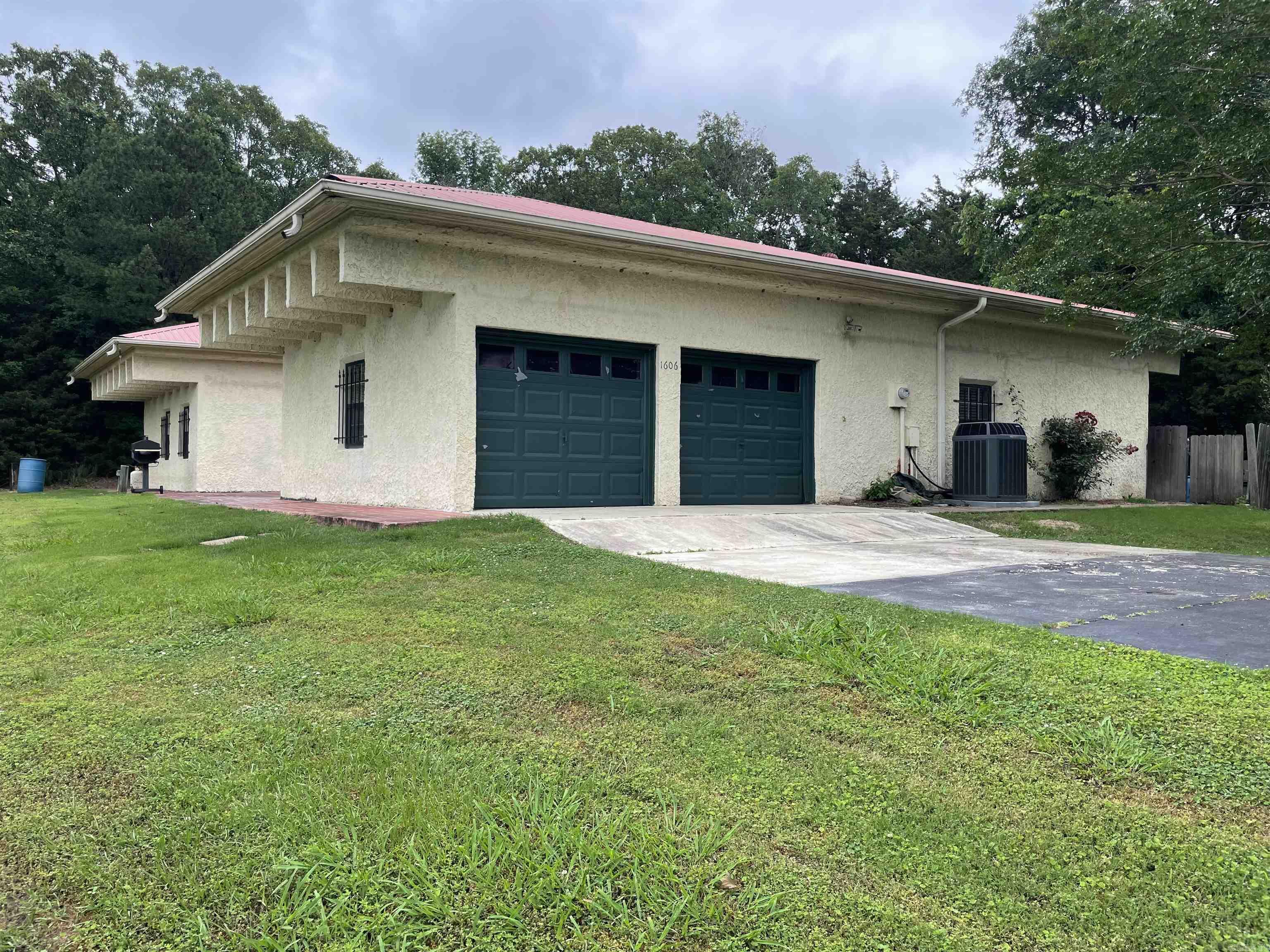 CEDAR PARK ESTATES - Residential