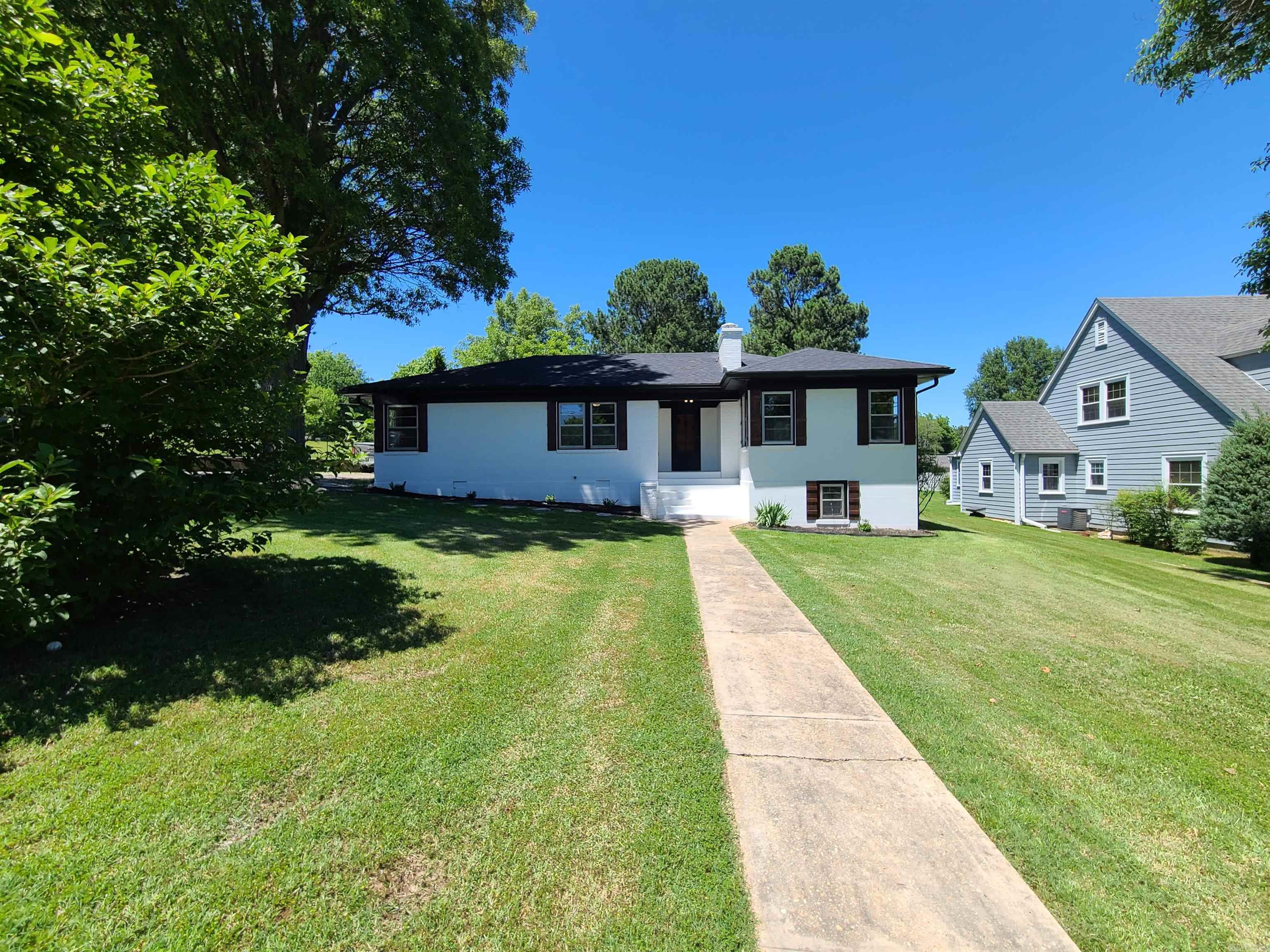 M&B PIGGOTT 2-20-8 - Residential