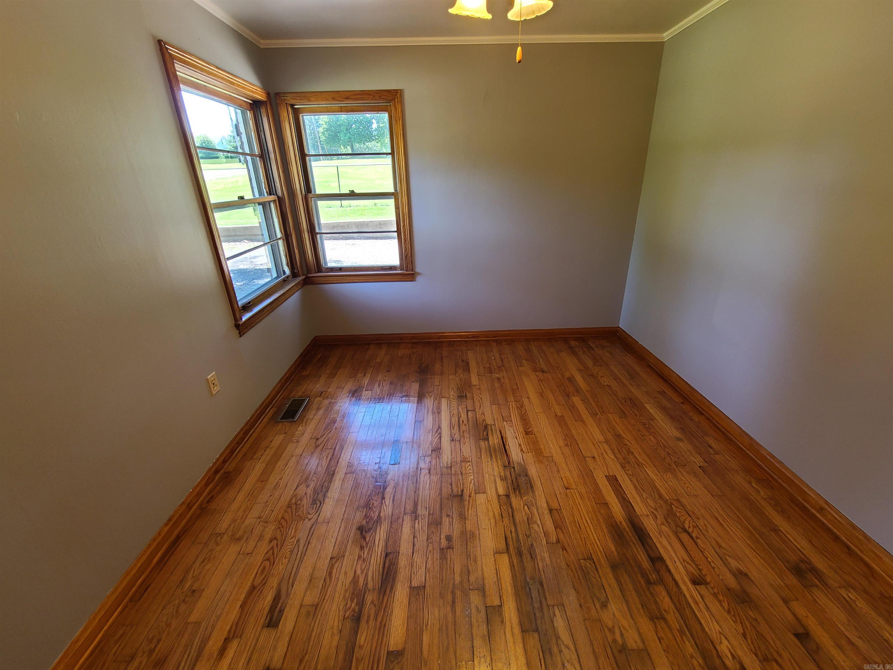 M&B PIGGOTT 2-20-8 - Residential