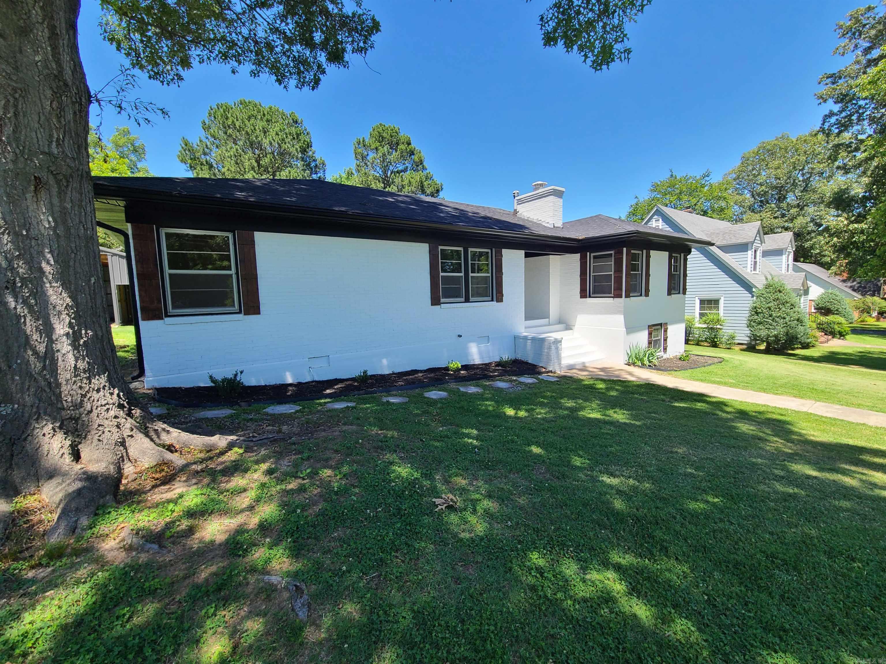 M&B PIGGOTT 2-20-8 - Residential